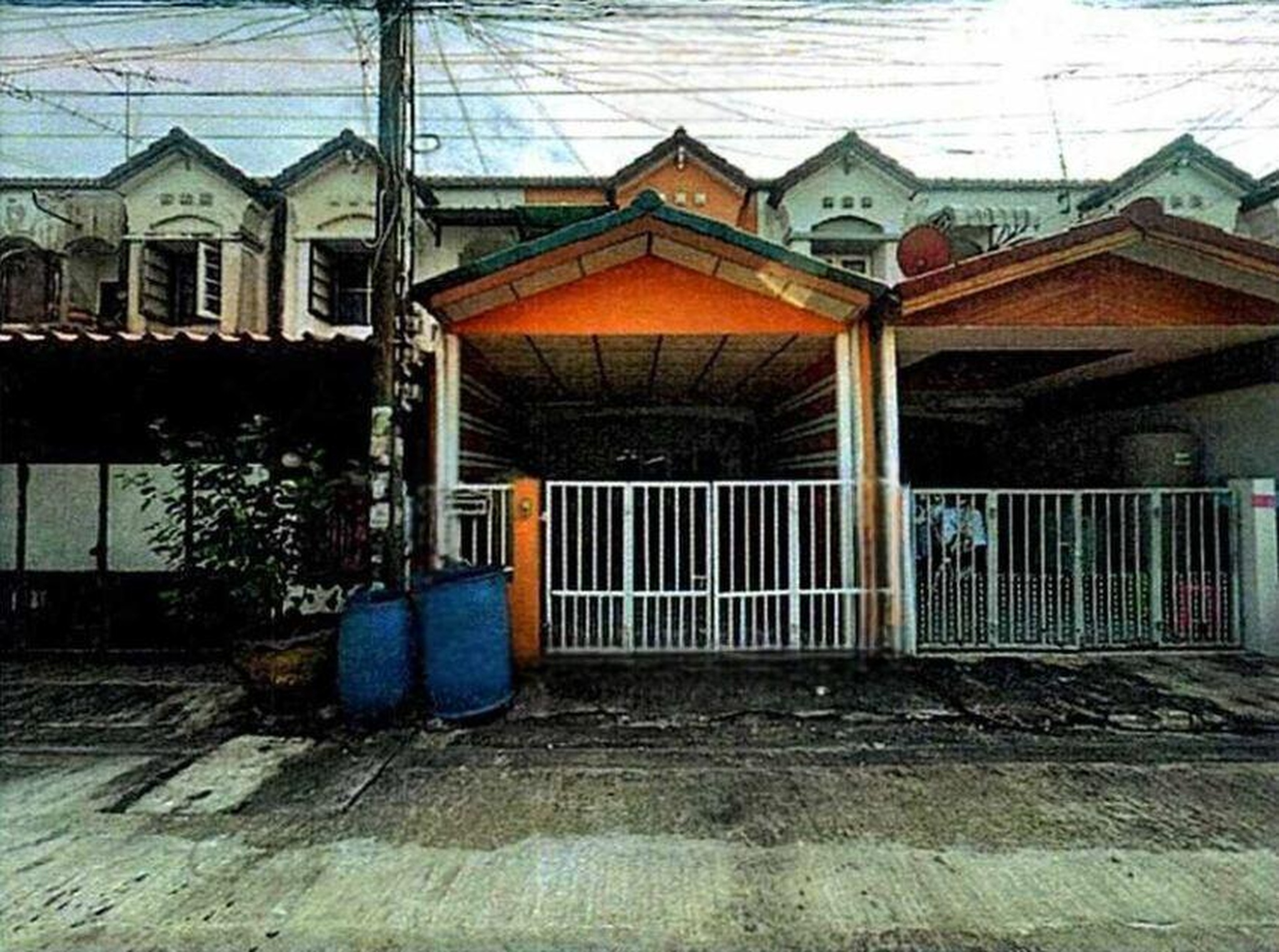 ทรัพย์สถาบันโดย GHB ทาวน์เฮาส์ บ้านรินทร์ทอง ลำลูกกา (Baan Rinthong Lamlukka)