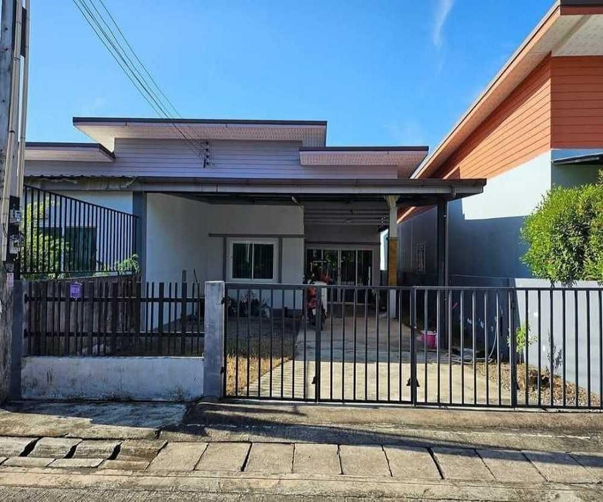 ทรัพย์สถาบันโดย GHB บ้านแฝด สมอทอง 3