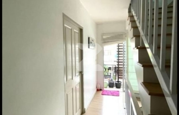 Owner Post ขายทาวน์โฮม 3 ชั้น ทาวน์ พลัส หัวหมาก ถนนกรุงเทพกรีฑา7 (บ้านหลังริม มีพื้นที่สวน)  : เจ้าของขายเอง (งดรับนายหน้า)