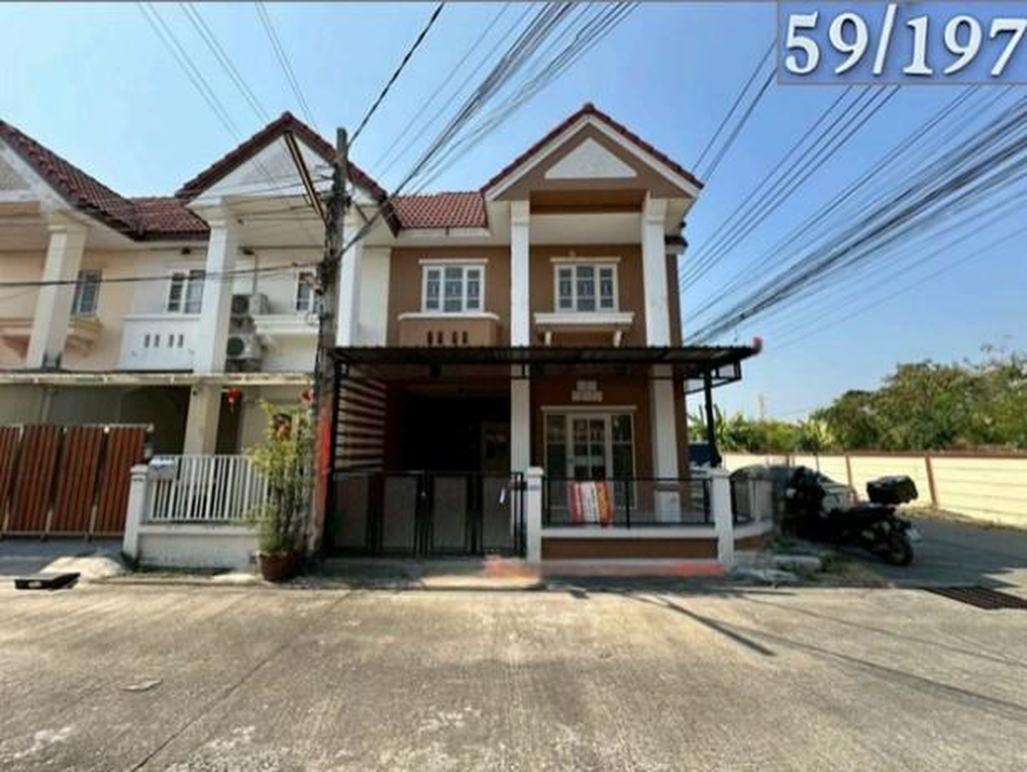 ทรัพย์สถาบันโดย GHB ทาวน์เฮาส์ ลภาวัน 12
