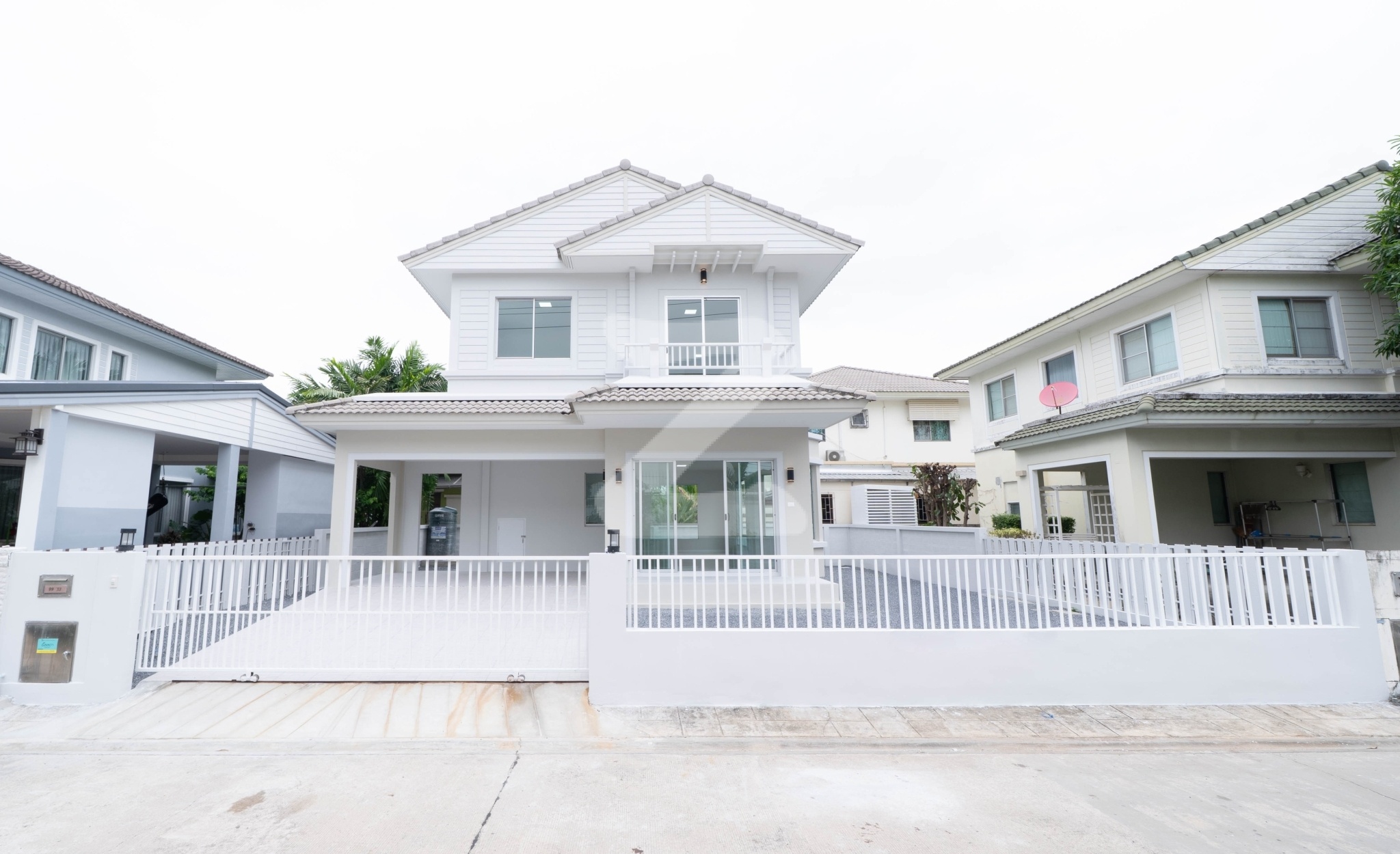 โครงการชลลดา สุวรรณภูมิ บ้านเดี่ยวจาก Land and House ใกล้สนามบินสุวรรณภูมิ ในบรรยากาศของทะเลสบกว่า 50 ไร่ : เจ้าของขายเอง (งดรับนายหน้า)