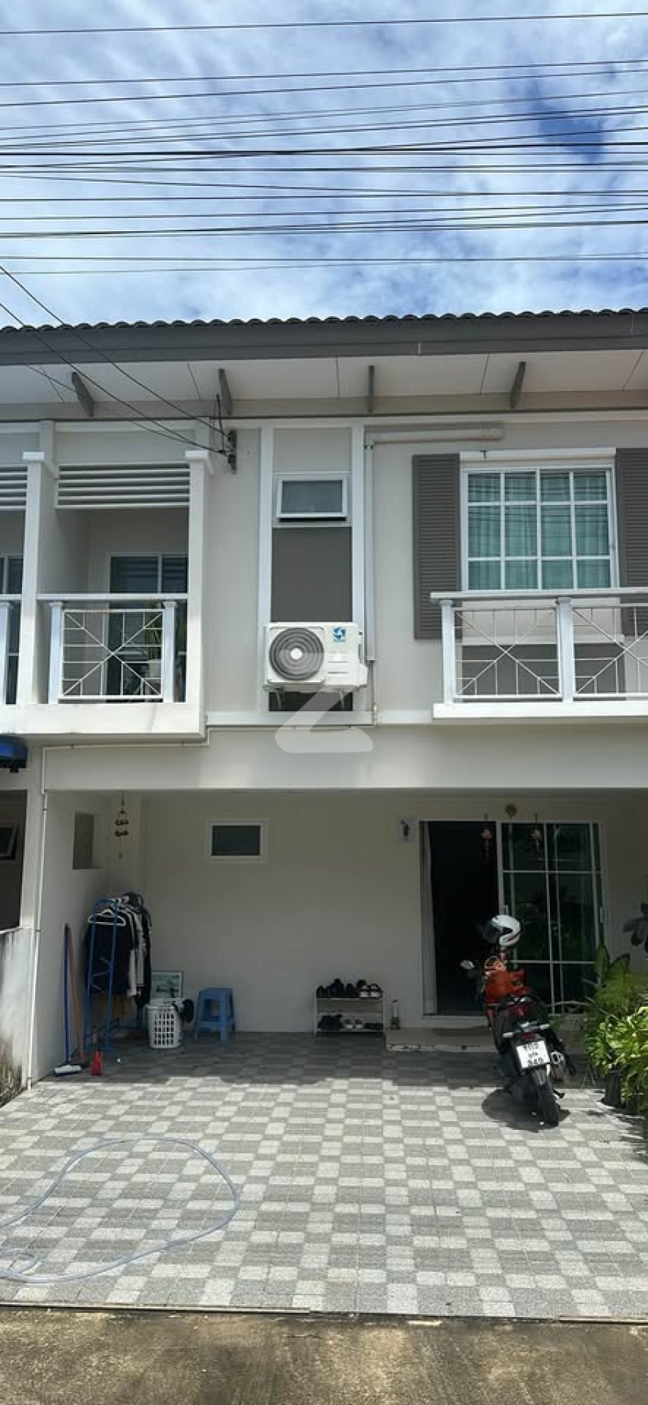 ประกาศขายบ้าน พร้อมฟอนิเจอร์ทั้งหลัง 4ห้องนอน3ห้องน้ำ 2ที่จอดรถ ทาวเฮ้า หมู่บ้านไอลีฟไพร์ม2 ป่าครองชีพ    : เจ้าของขายเอง (งดรับนายหน้า)