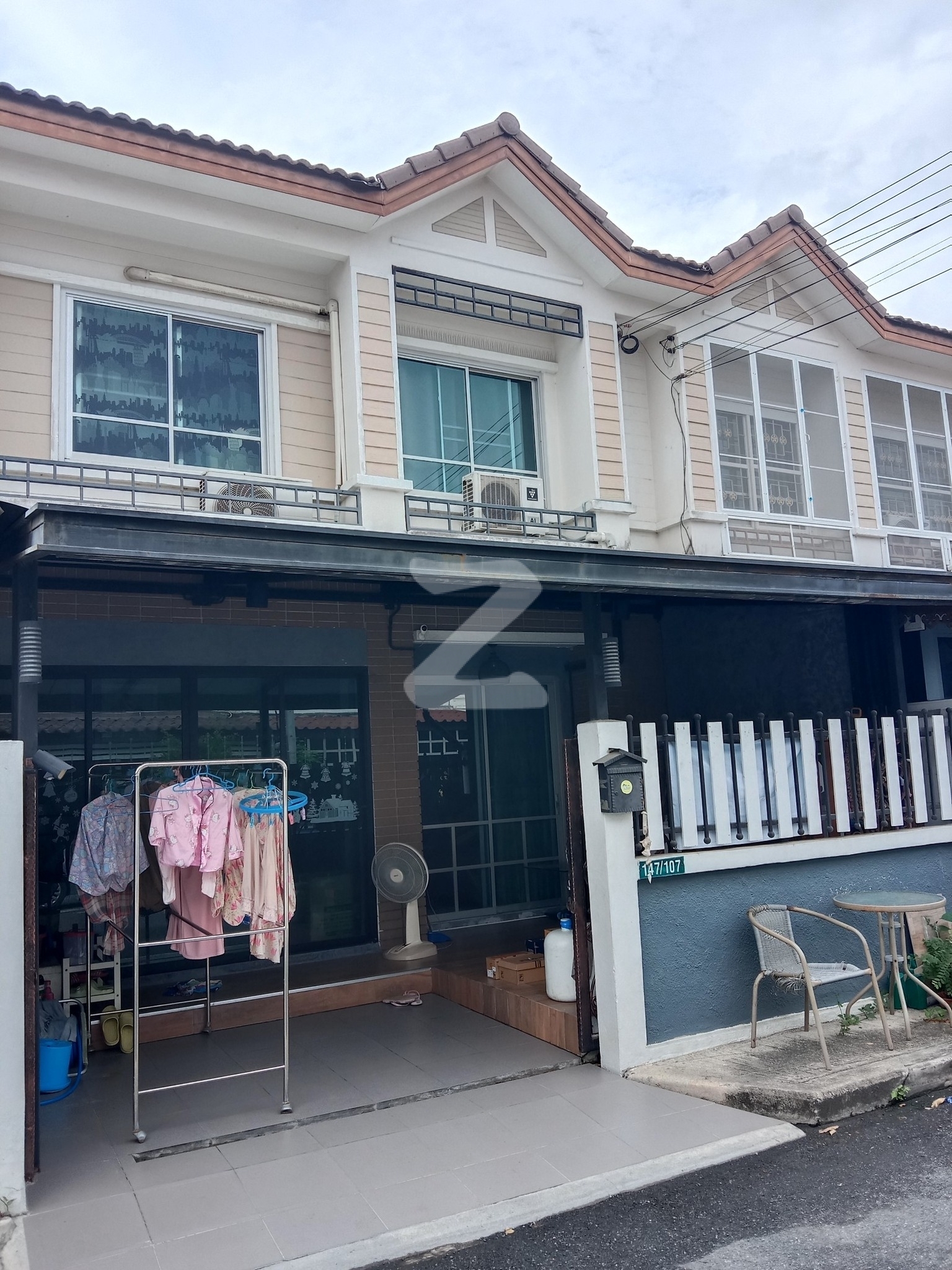 หมู่บ้านสินทวีพุทธสาคร ต.สวนหลวง อ.กระทุ่มแบน จ.สมุทรสาคร  ขาย1.85ล้าน                                              : เจ้าของขายเอง (งดรับนายหน้า)