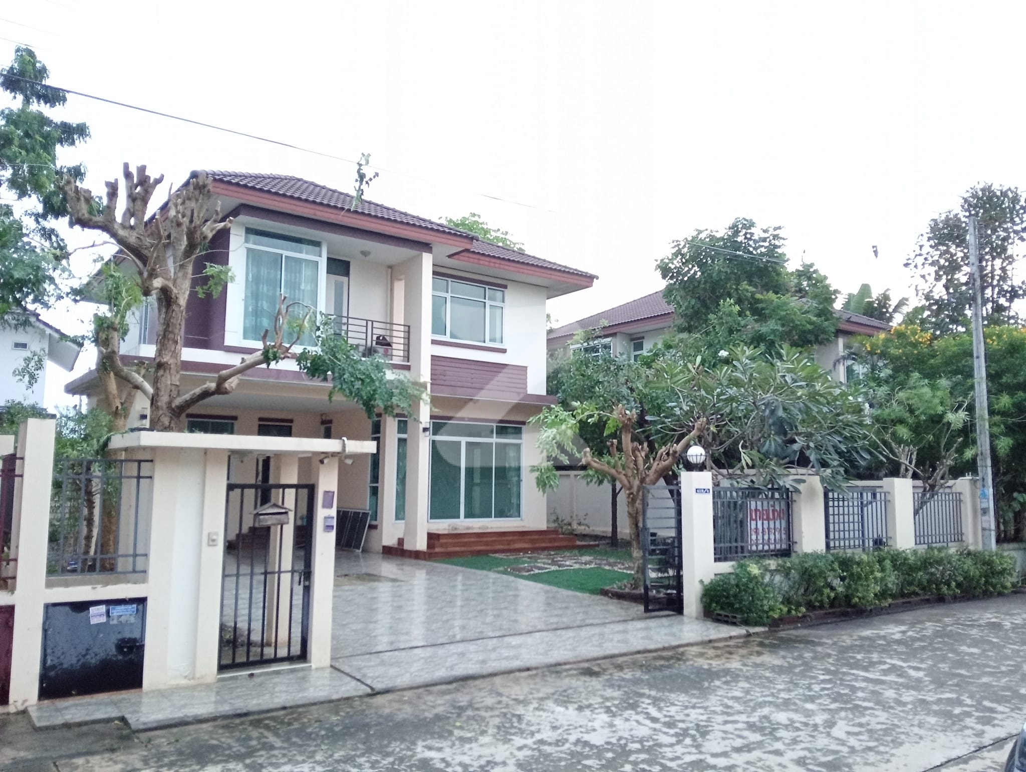 เจ้าของบ้านขายเอง โครงการหมู่บ้านอู่ทอง อ.เมืองราชบุรี ติดถนนเส้นบายพาส เนื้อที่ 87 ตร.ว. พื้นที่บ้าน 224 ตร.ม. : เจ้าของขายเอง (งดรับนายหน้า)