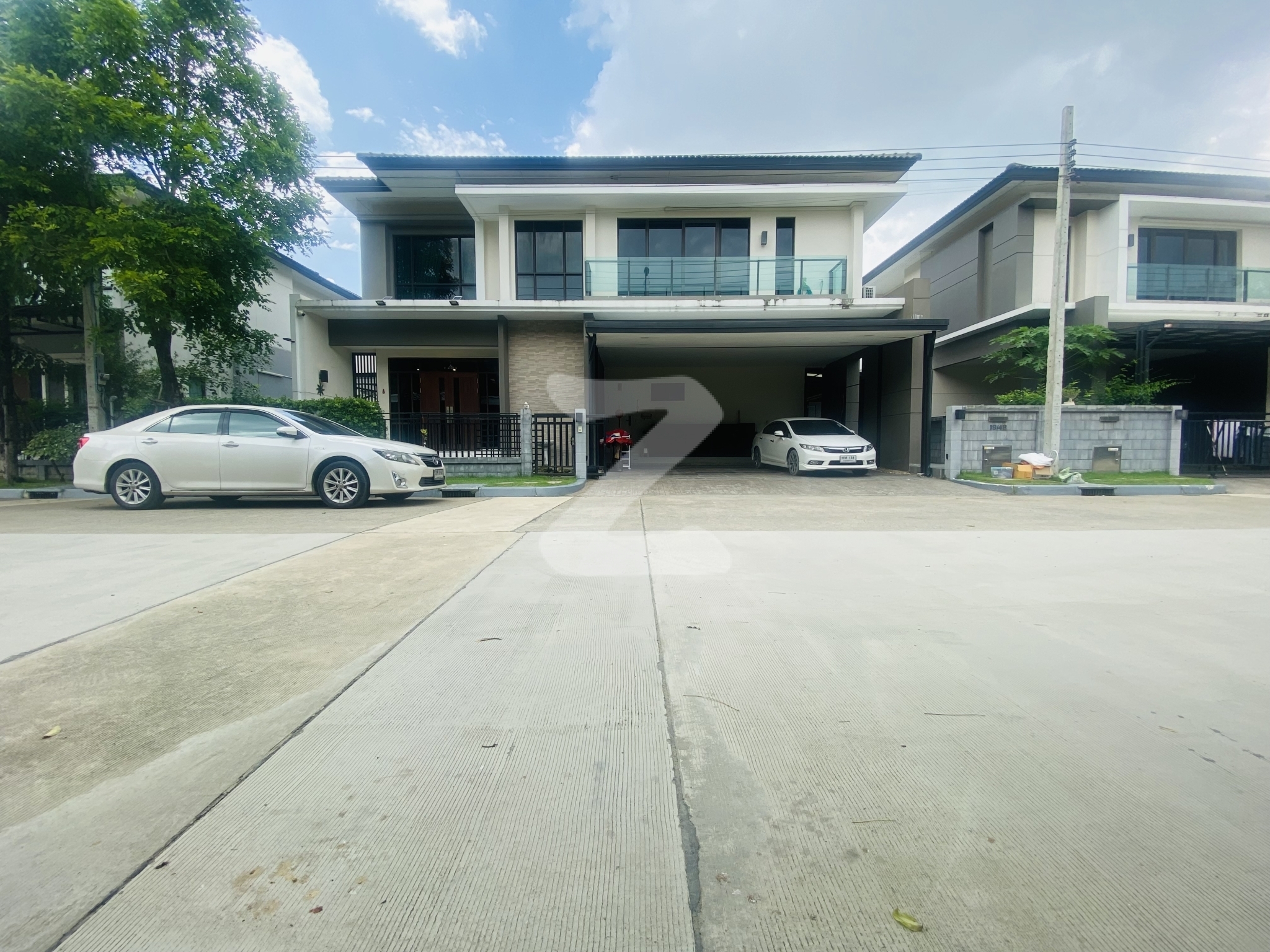 บ้านเดี่ยว พัฒนาการ 97 4 ห้องนอน 4 ห้องน้ำ บวก ห้องแม่บ้าน fully furnished นัดชมได้เลย : เจ้าของให้เช่าเอง