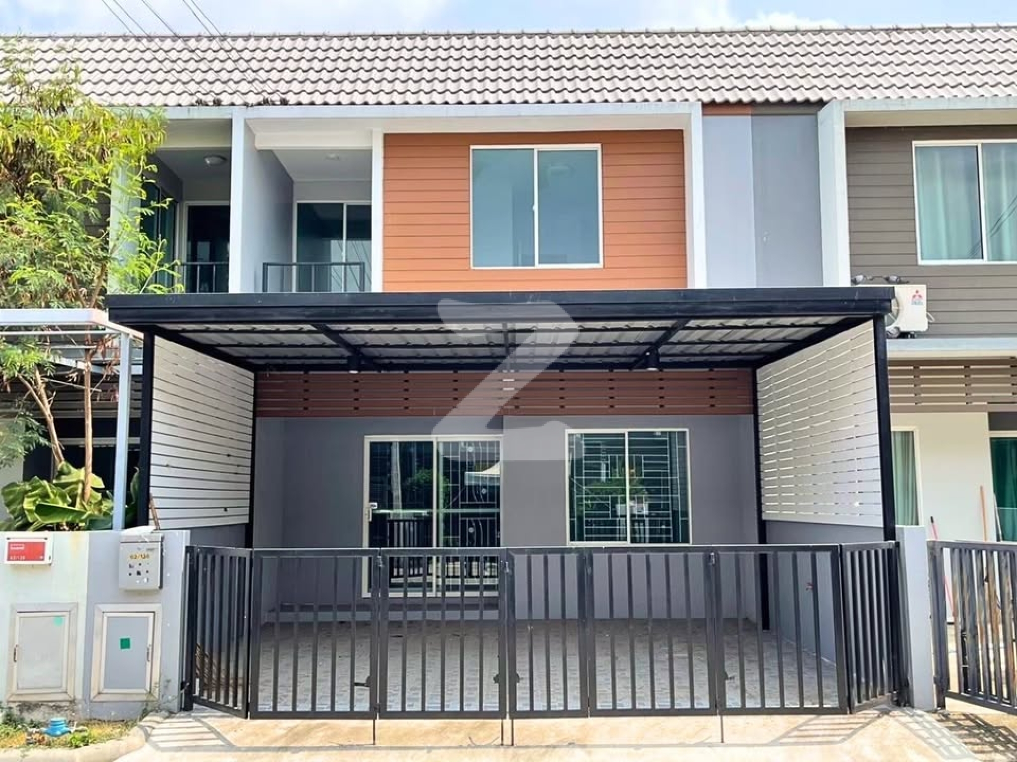 เจ้าของขายเอง ยินดีรับนายหน้าอิสระ บ้านรีโนเวททรงโมเดิร์น พร้อมอยู่🎗 🏡หมู่บ้านอารียาคัลเลอร์ 🏡 🚩นนทบุรี  🚩ไทรน้อย : เจ้าของขายเอง (งดรับนายหน้า)