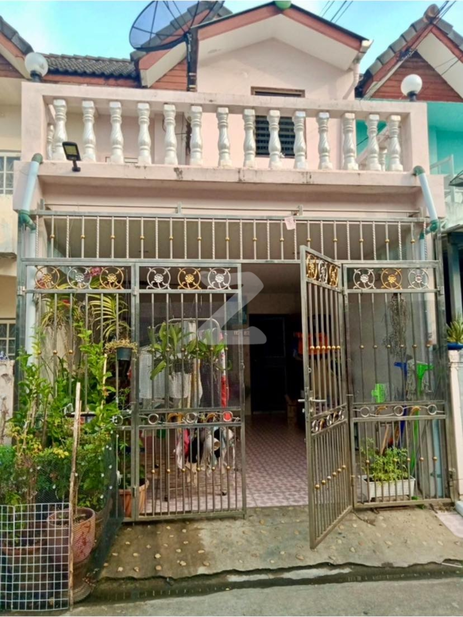 🏡 ขายทาวน์เฮ้าส์ (เจ้าของขายเอง) ไม่รับนายหน้า✖️ 📍 ถนน ประชาอุทิศ 69 หมู่บ้านสิริจันทร์โครงการ1 ซอย2 : เจ้าของขายเอง (งดรับนายหน้า)