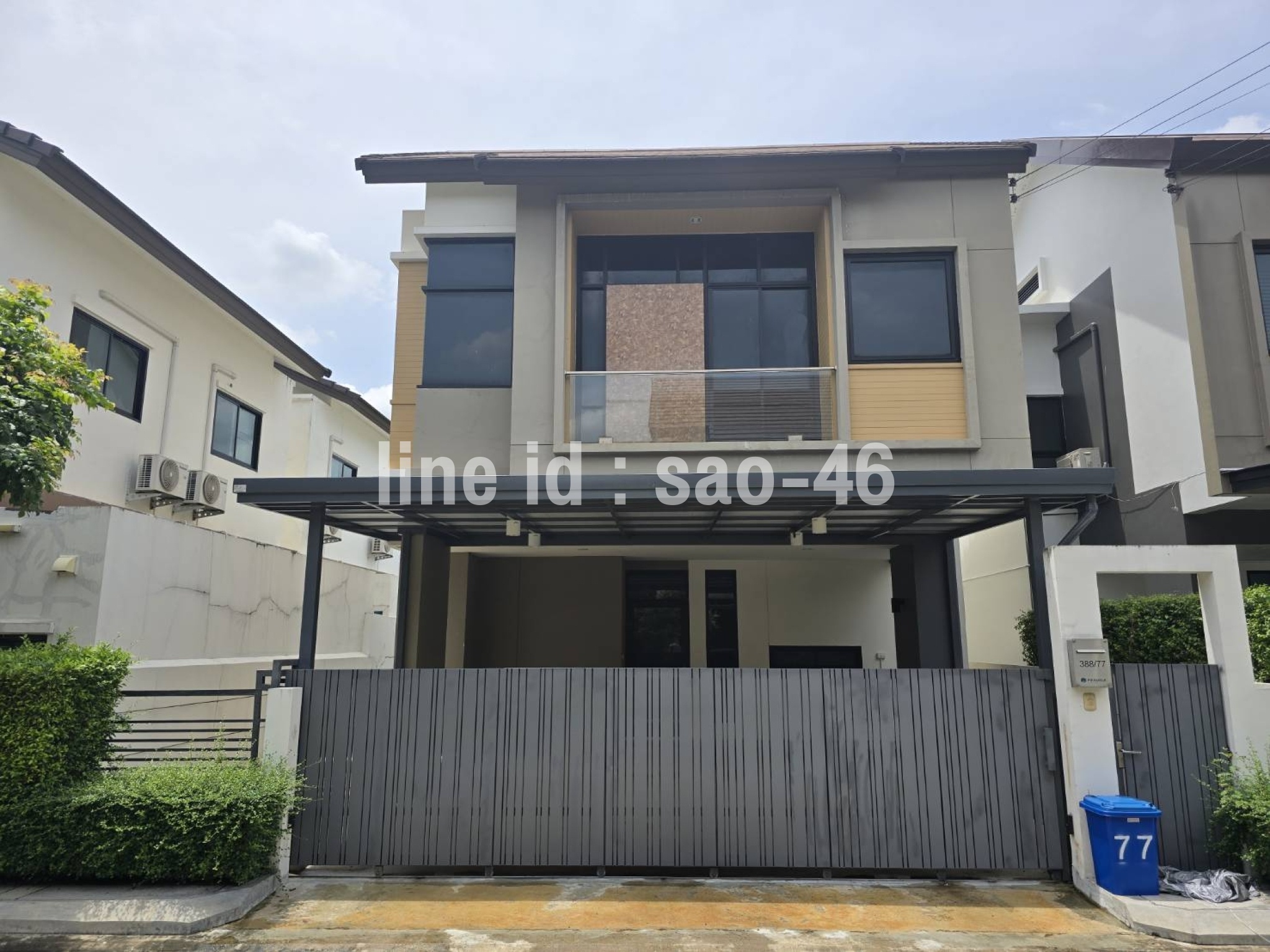 บ้านติดสวนสมเด็จฯ ใกล้โรบินสันศรีสมาน หน้ากว้าง 6 เมตรกว่า จอดรถสบาย ประตูรีโมท บ้านใหม่มาก พร้อมอยู่ : เจ้าของขายเอง