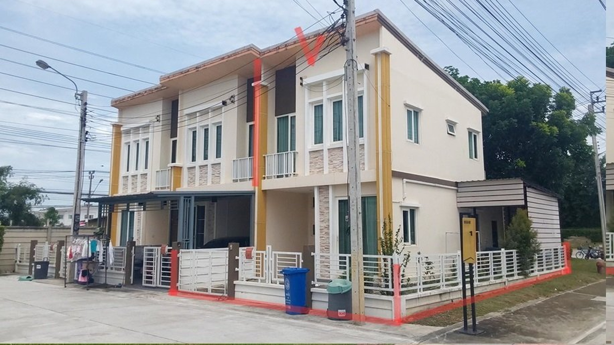 ทรัพย์สถาบันโดย SCB ทาวน์เฮาส์ โกลเด้น ทาวน์ ชัยพฤกษ์-วงแหวน (Golden Town Chaiyaphruek-Wongwean)