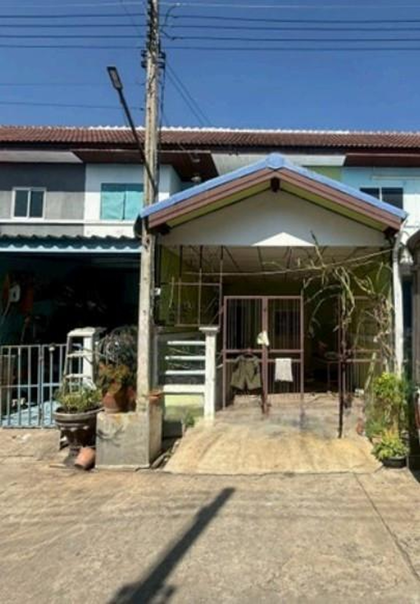 ทรัพย์สถาบันโดย GHB ทาวน์เฮาส์ ฉัตรไพลิน ลาดหลุมแก้ว (Chatrapailin Latlumkaew)