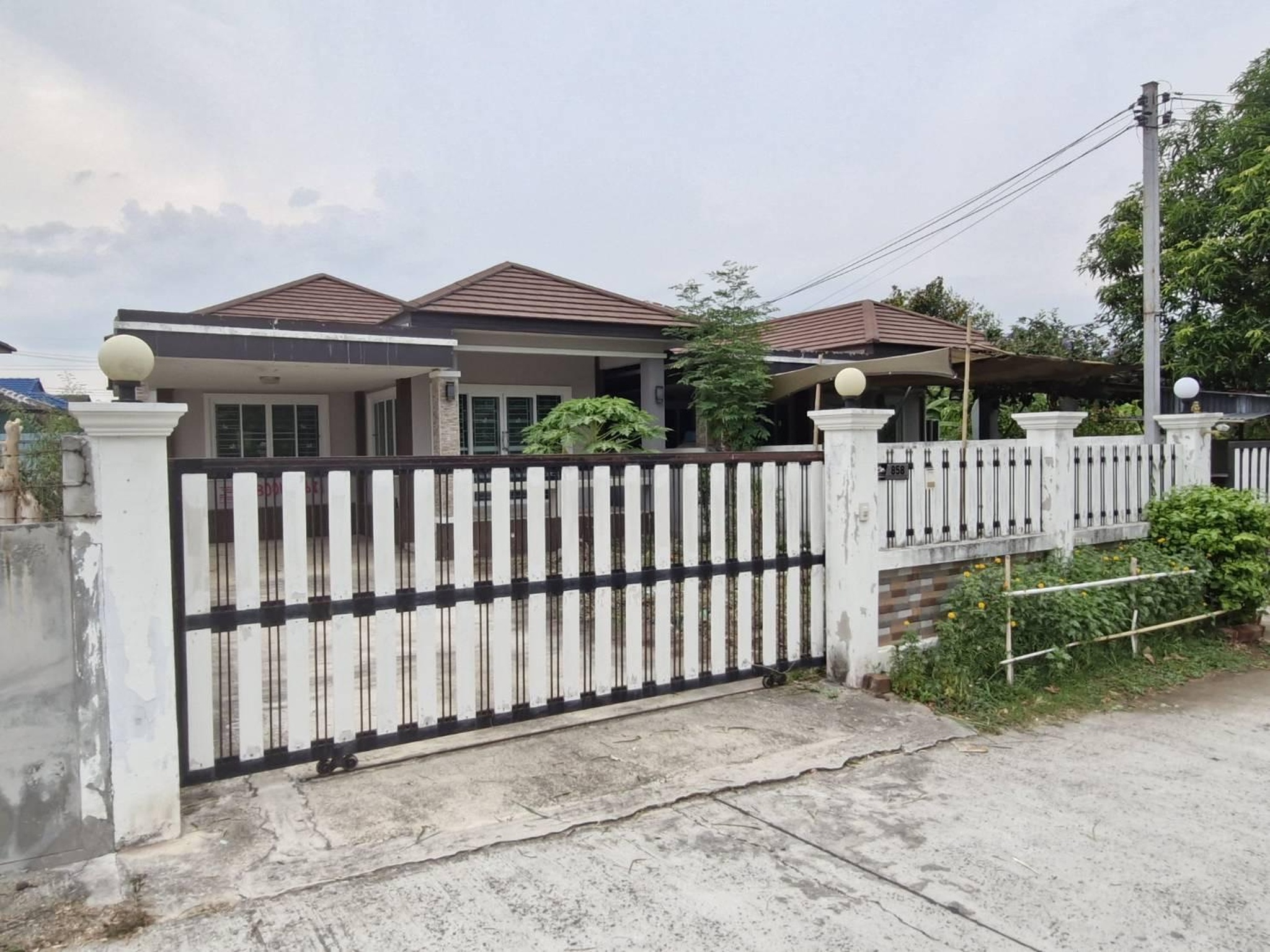 ทรัพย์สถาบันโดย GHB บ้านเดี่ยว โนนไม้แดง (Baan Phermsuk)