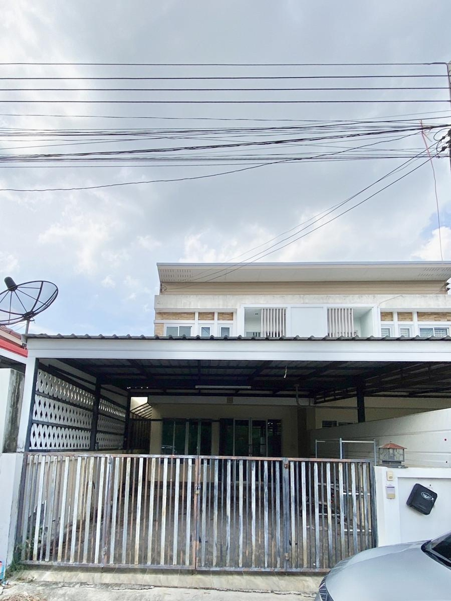 ทรัพย์สถาบันโดย GHB บ้านแฝด วังดู่
