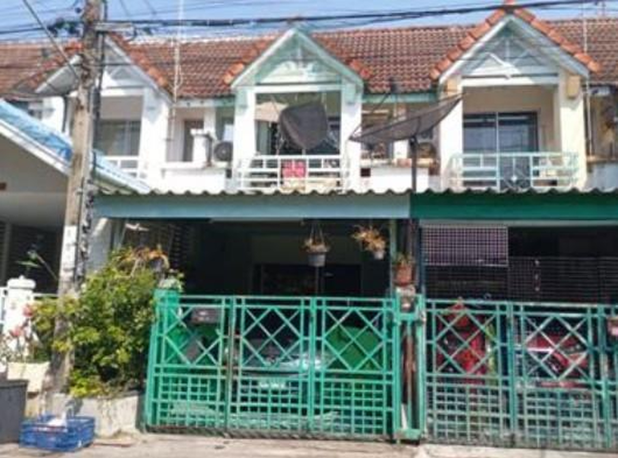 ทรัพย์สถาบันโดย GHB ทาวน์เฮาส์ หมู่บ้านพูนสินธานี 3 (Phunsin Thani 3)