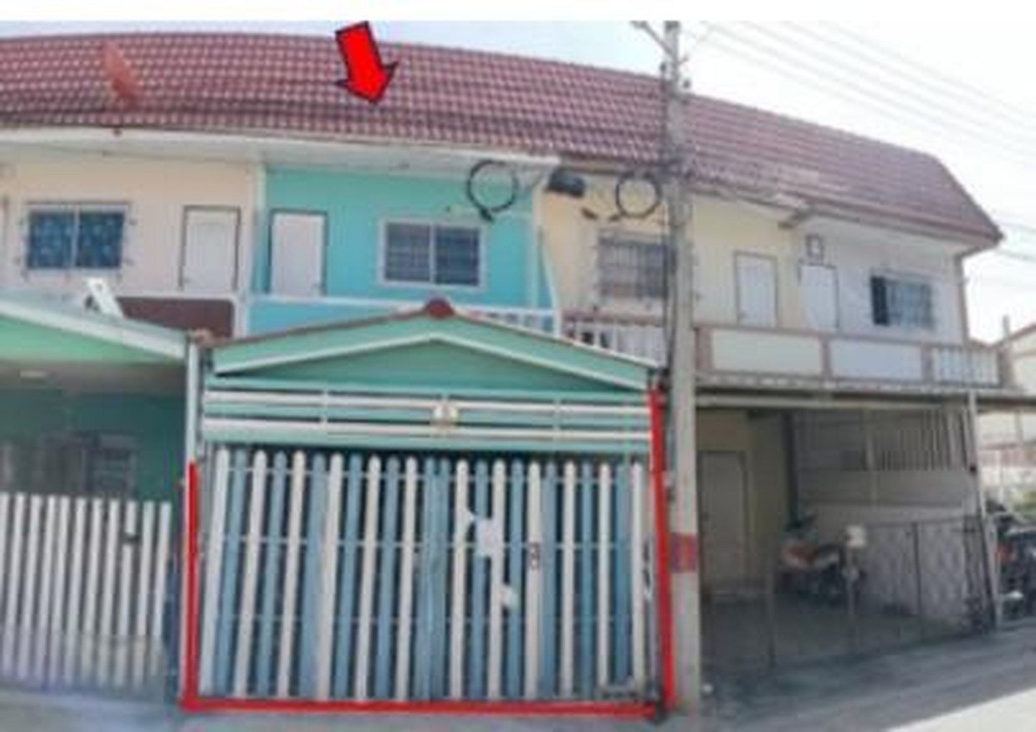 ทรัพย์สถาบันโดย GHB ทาวน์เฮาส์ พระปิ่น 11 โรจนะ-อุทัย (Phra Pin 11 Rojana-Uthai)