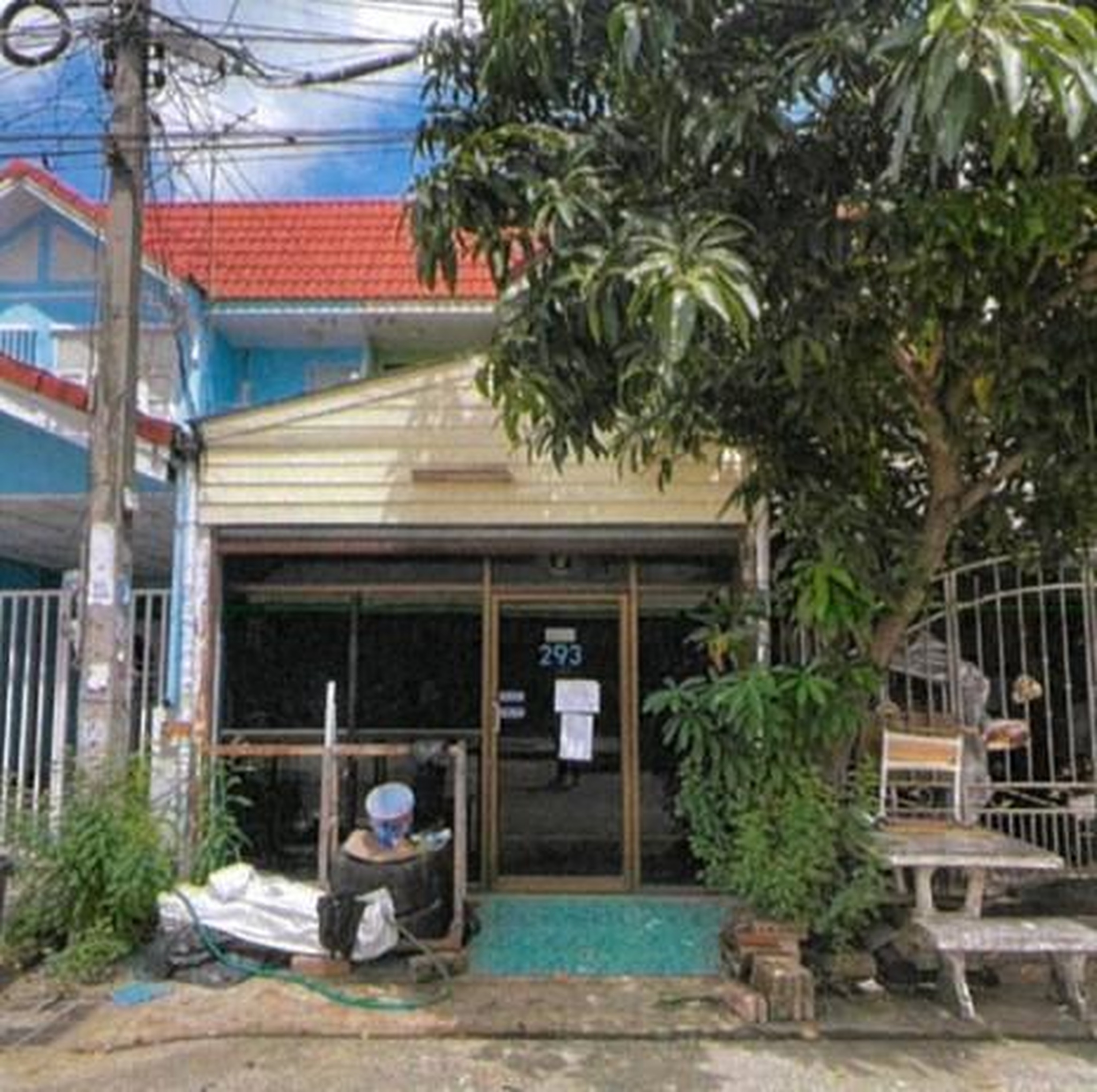 ทรัพย์สถาบันโดย GHB ทาวน์เฮาส์ อยู่เจริญ