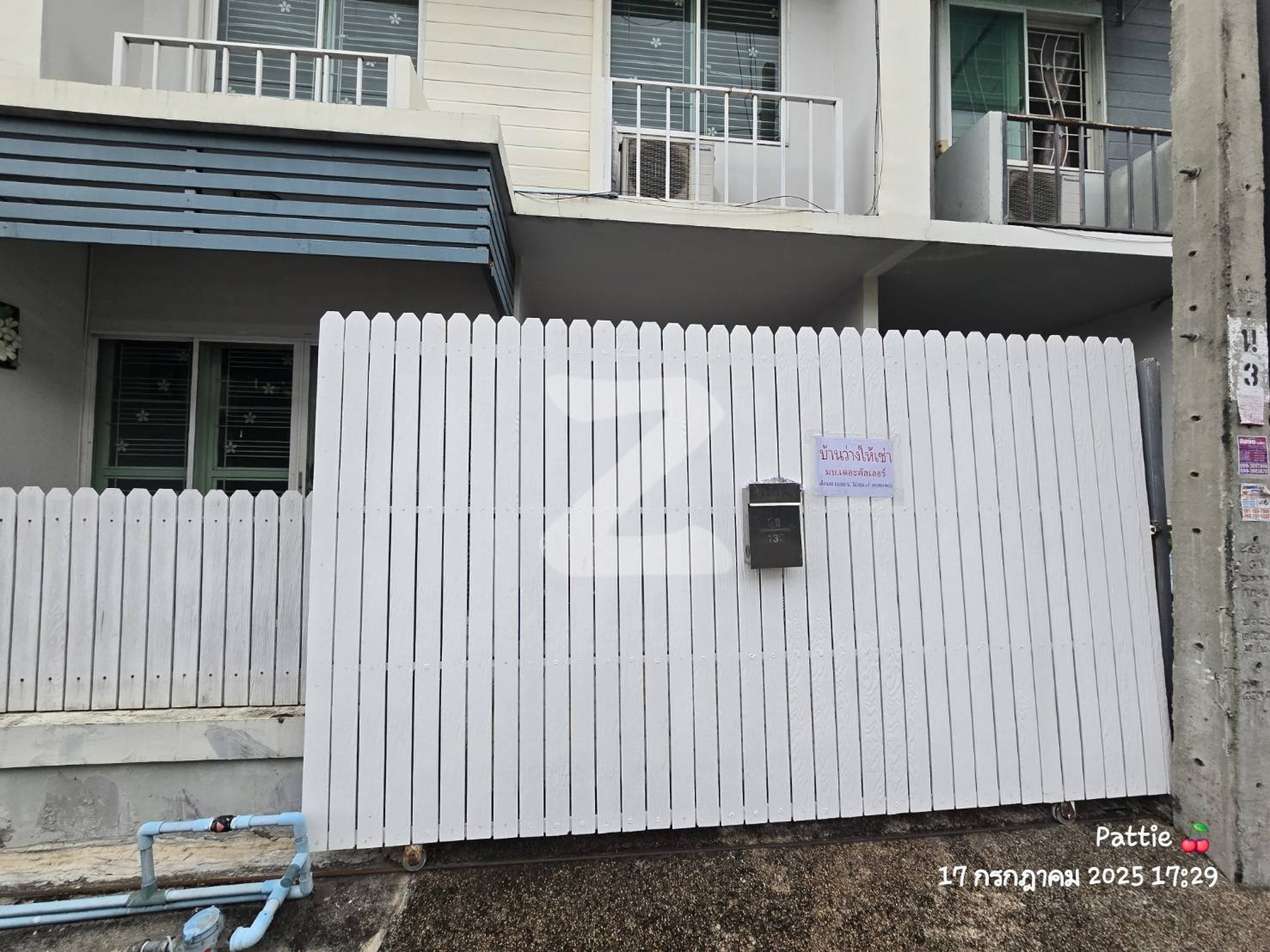 บ้านว่างให้เช่า ทาวน์เฮ้าส์ว่างให้เช่ารายดือน รายปี เดอะคัลเลอร์ อารียา ติวานนท์ ปากเกร็ด ตรงข้ามตลาดดวงแก้ว โรงเรียนพระหฤทัยนนทบุรี : เจ้าของให้เช่าเอง