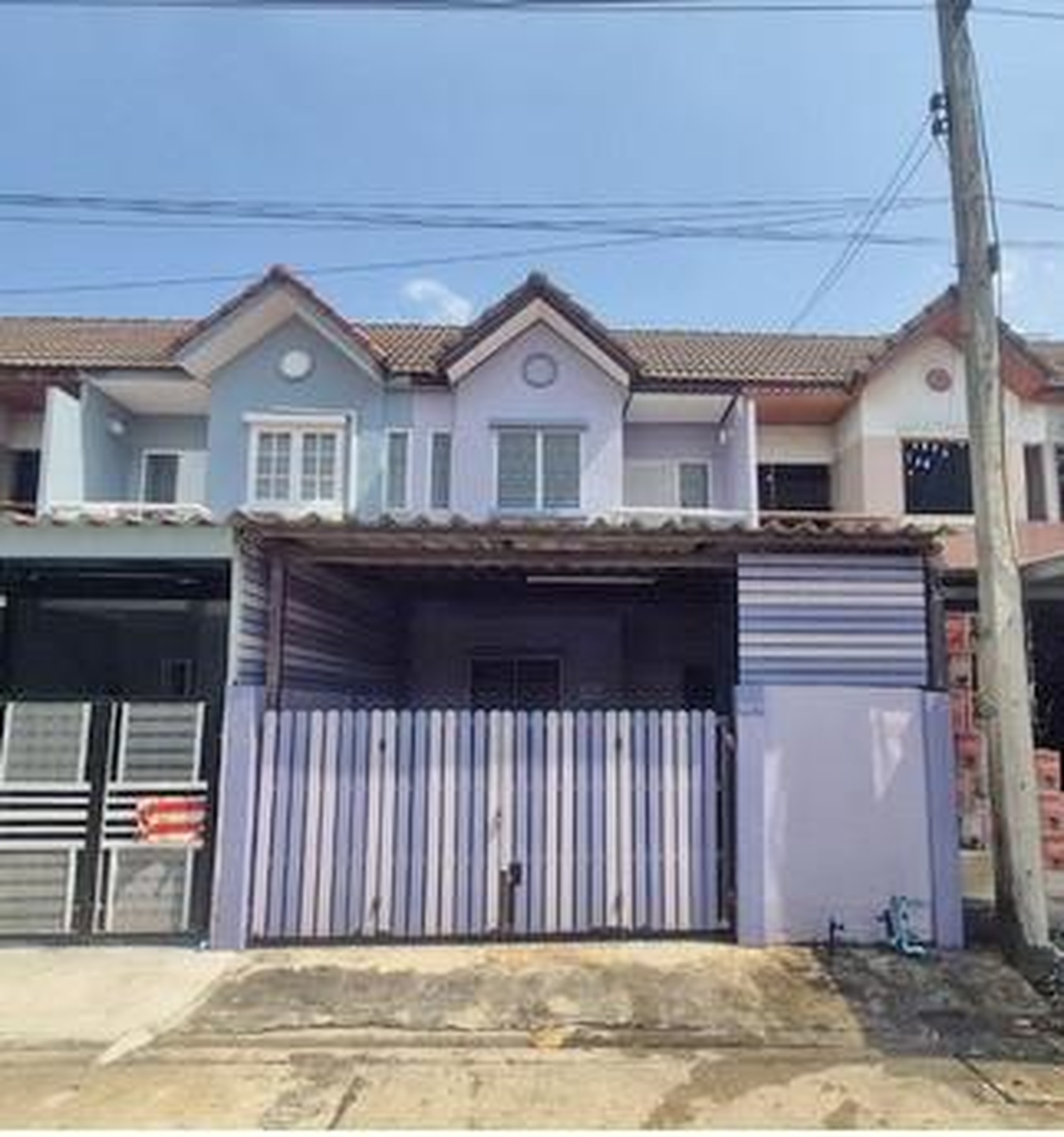 ทรัพย์สถาบันโดย GHB ทาวน์เฮาส์ เฟื่องฟ้านคร 5