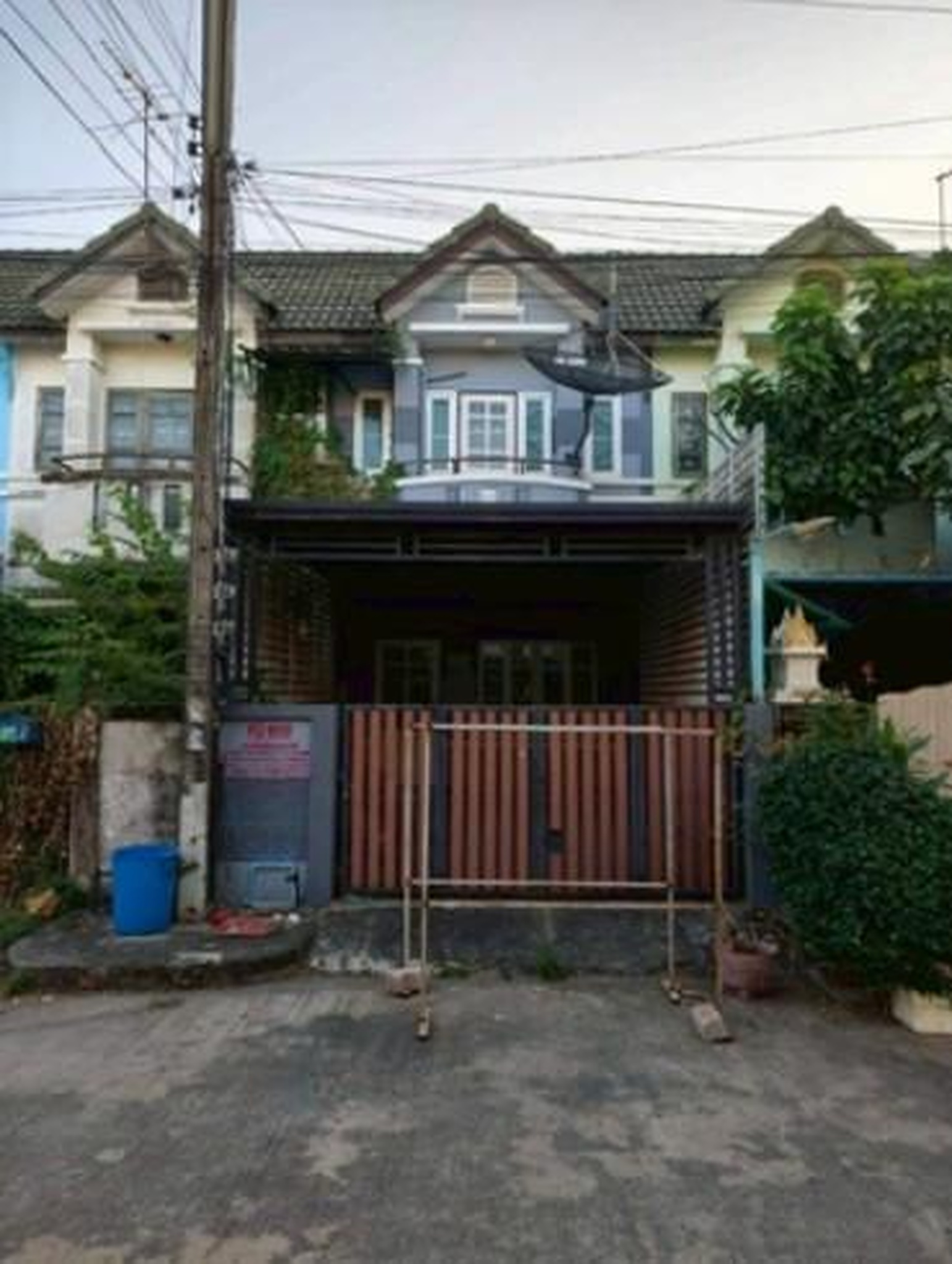 ทรัพย์สถาบันโดย GHB ทาวน์เฮาส์ ไดมอนด์วิลล์