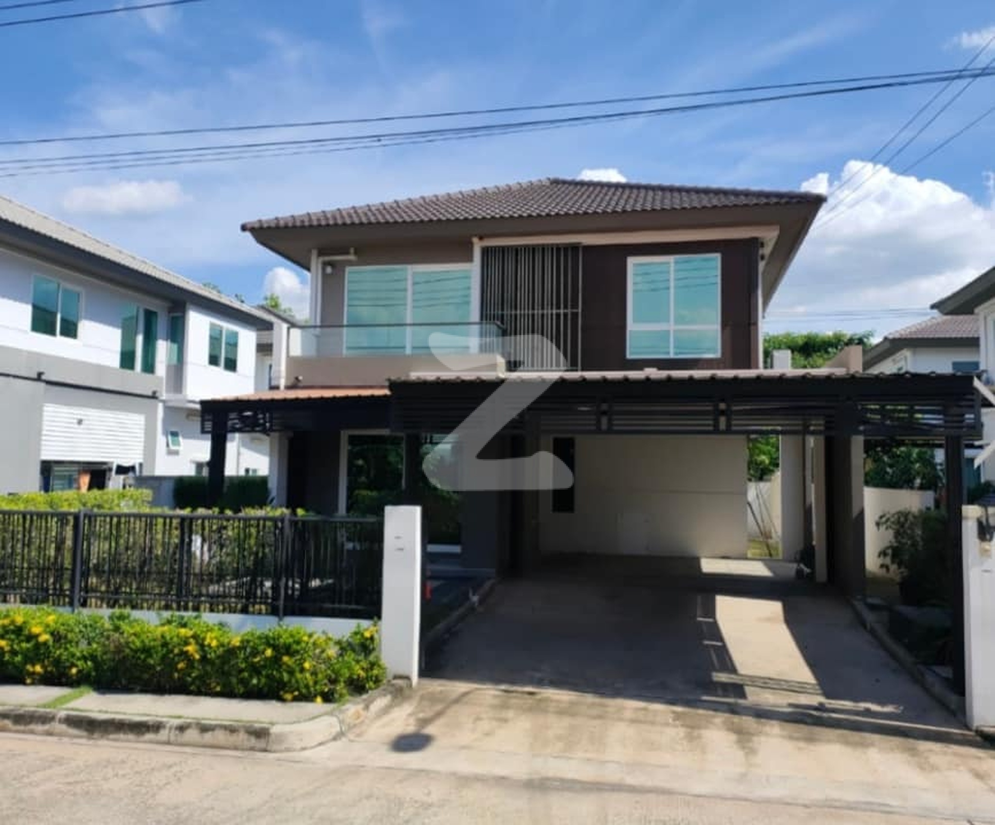 **ขายบ้านเดี่ยว 2 ชั้น สภาพใหม่ หมู่บ้านพฤกษ์ลดา ถ.หทัยราษฏร์ เขตคลองสามวา กทม. 3 ห้องนอน 3 ห้องน้ำ เนื้อที่ 53.6 ตร.ว.         : เจ้าของขายเอง (งดรับนายหน้า)