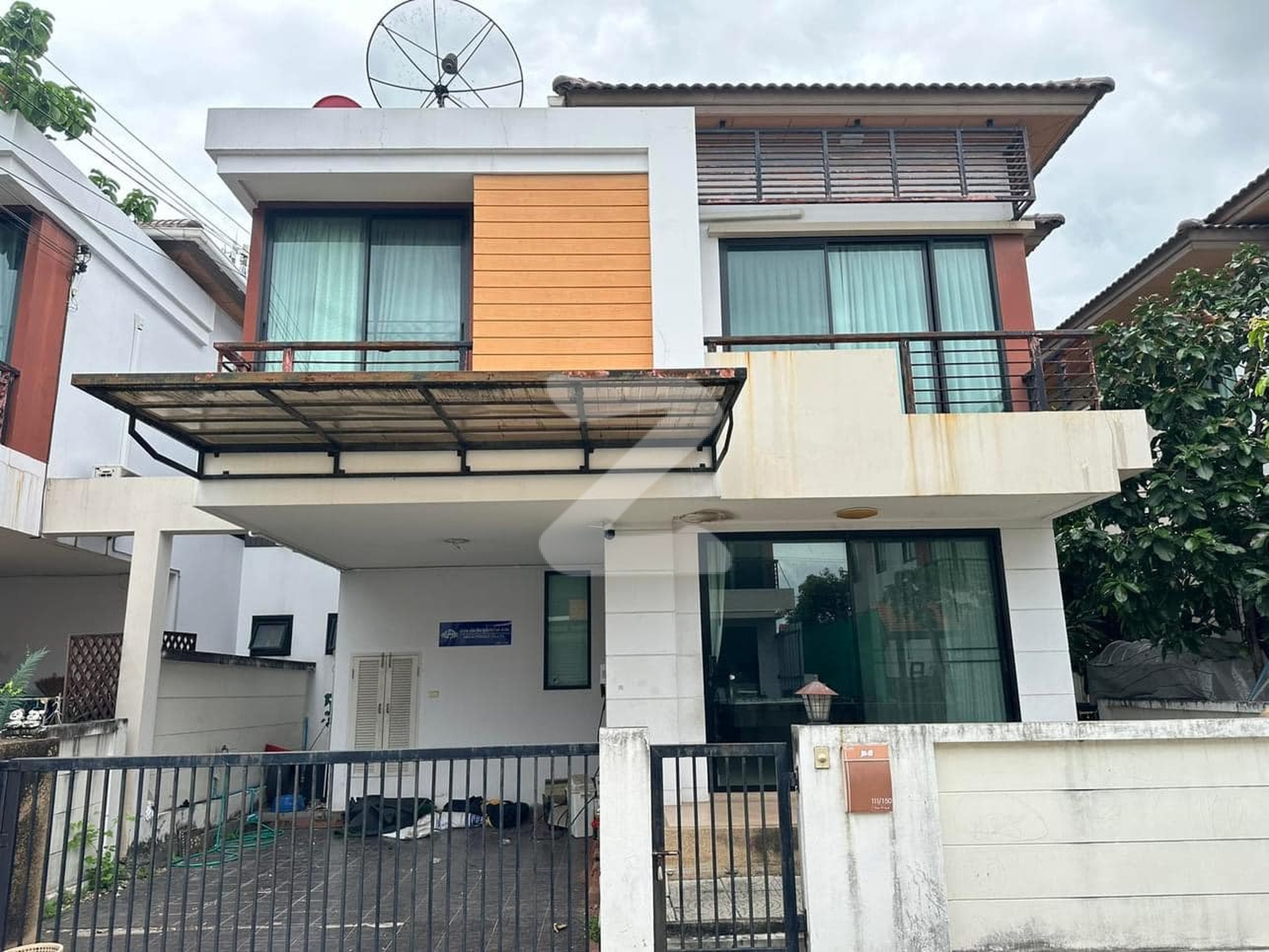 ขายบ้าน หมู่บ้านเดอะพราว ย่านธุรกิจ  ใจกลางเมืองมหาชัย 3ห้องนอน 2 ห้องน้ำ 35.8 ตรว                           : เจ้าของขายเอง (งดรับนายหน้า)