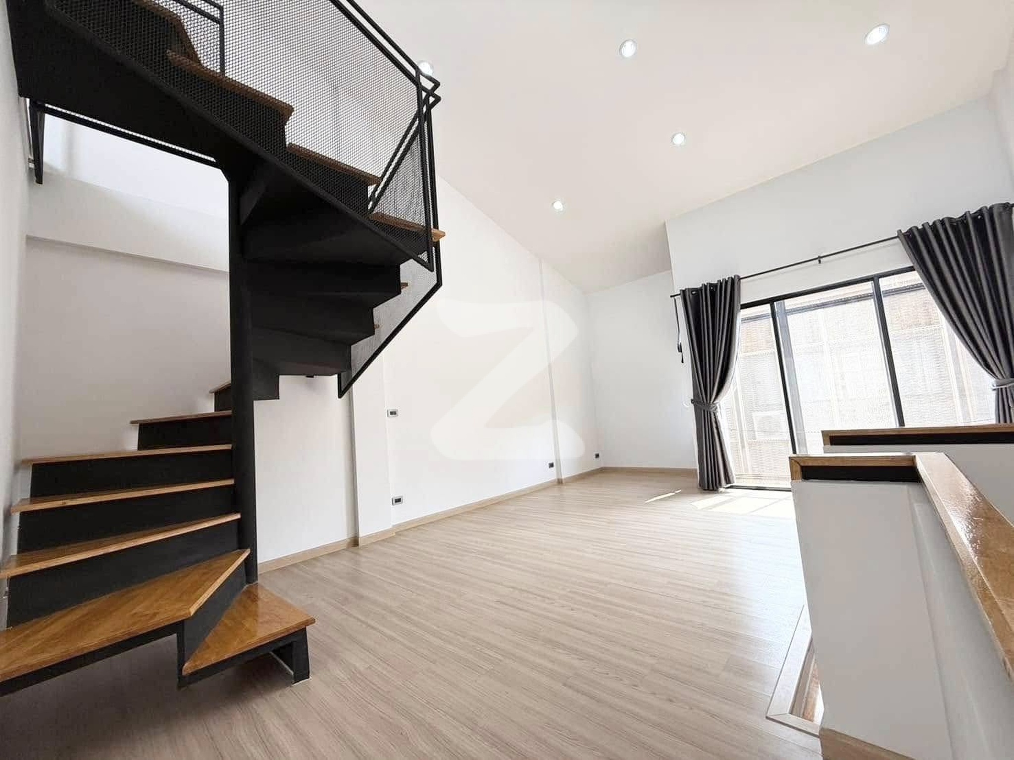 ให้เช่าทาวน์โฮม 3 ชั้นครึ่ง โครงการ Haus Niche แจ้งวัฒนะ   🫐💢 ราคาเช่า 30,000  บาท/เดือน 📌อยู่ในซ. สามัคคี29  หน้ากว้าง 5เมตร        : เจ้าของให้เช่าเอง (งดรับนายหน้า)