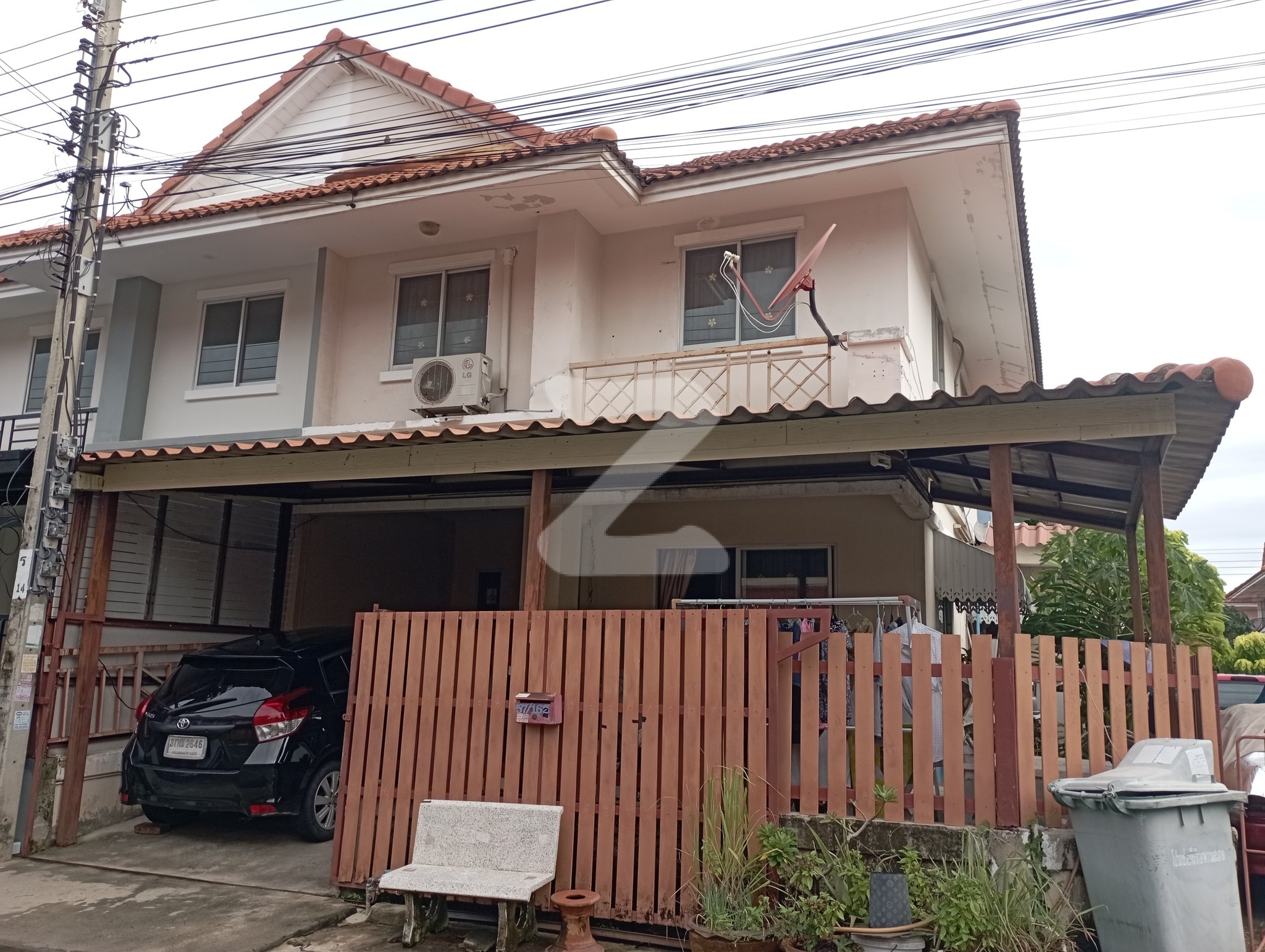 ขายด่วนทาวน์เฮ้าส์ 3 ห้องนอน 2 ห้องน้ำหลังริมหมู่บ้านพฤกษา 34 ประชาอุทิศ 90                               : เจ้าของขายเอง (งดรับนายหน้า)