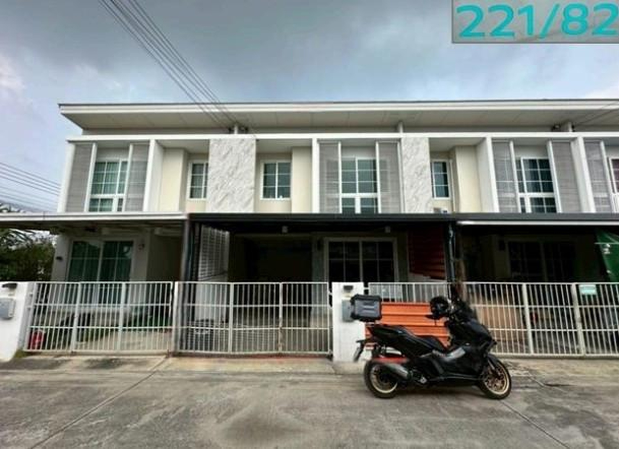 ทรัพย์สถาบันโดย GHB ทาวน์เฮาส์ คุณาลัย บีกินส์ บ้านกล้วย-ไทรน้อย (Kunalai Begins Baan Kluay-Sai Noi)