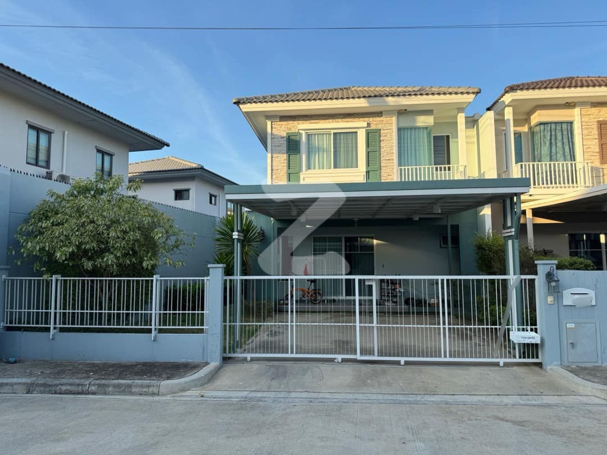 จ้าของขายเอง บ้านแฝด หมู่บ้านวิลลาจจิโอ บางนา-เทพารักษ์ | Villaggio Bangna-Theparak  ให้เครื่องใช้ไฟฟ้า+เฟอร์นิเจอร์ครบทุกอย่างพร้อมอยู่ : เจ้าของขายเอง (งดรับนายหน้า)