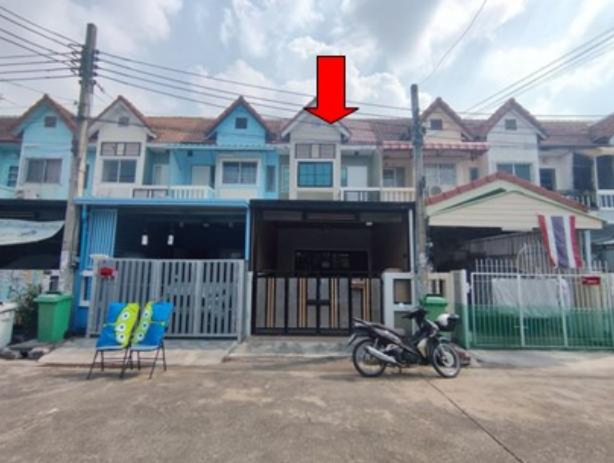 ทรัพย์สถาบันโดย GHB ทาวน์เฮาส์ บ้านบางบัวทอง