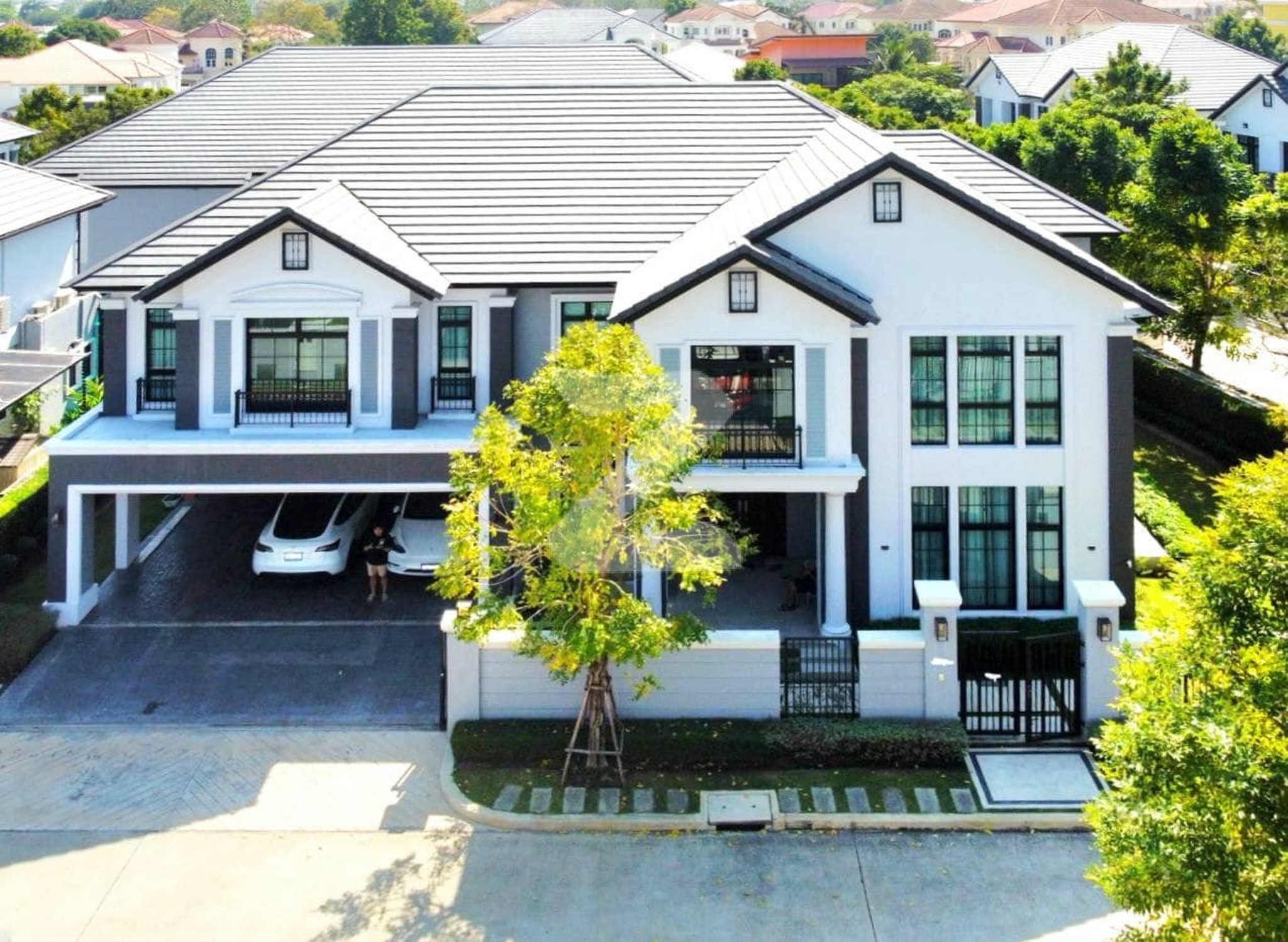 เจ้าของขายเอง The Palazzo Pinklao  ติดถนนบรมราชชนนี ขาออก 143.6 ตรว. / 543 ตรม.                       : เจ้าของขายเอง (งดรับนายหน้า)
