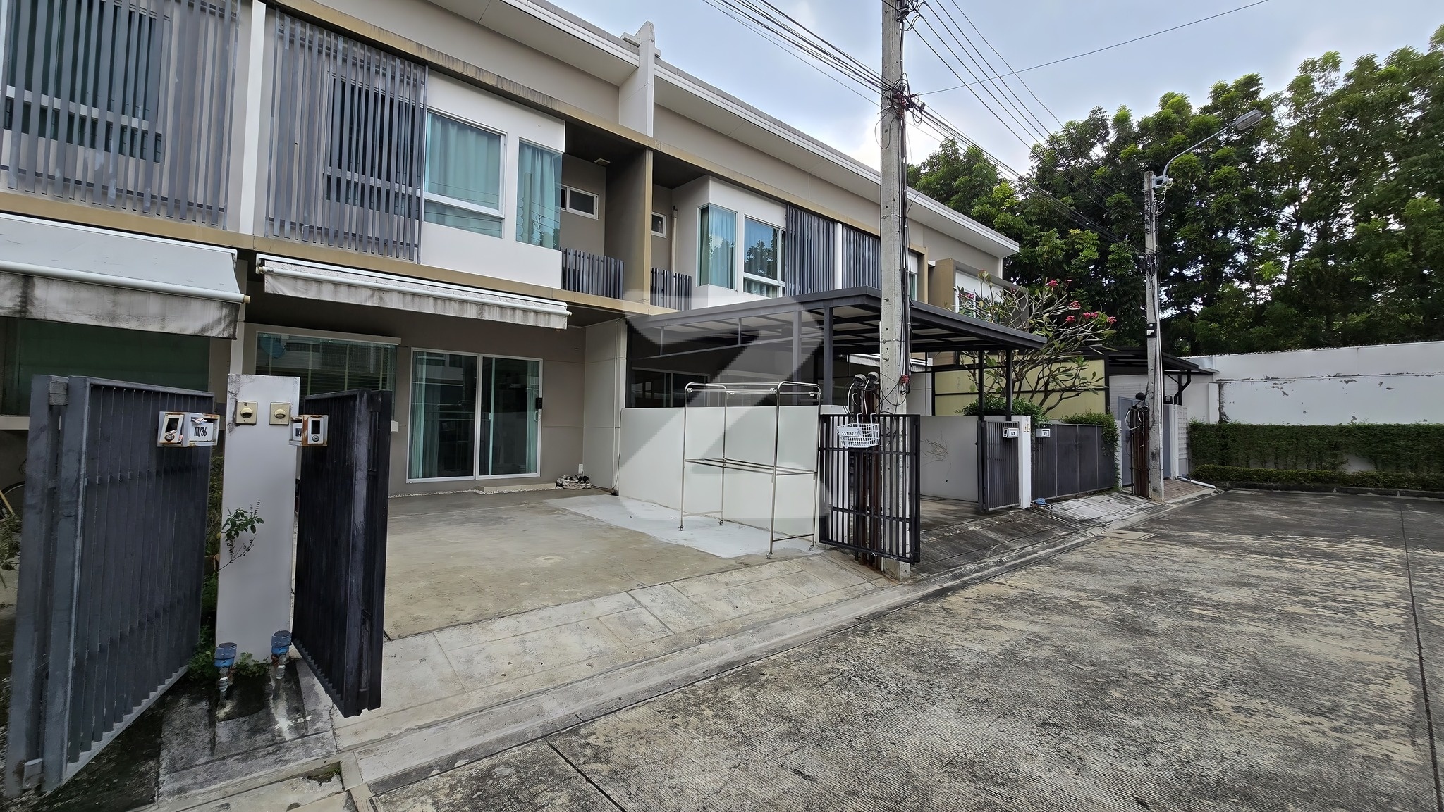 🏠 โครงการ : อินดี้ ศรีนครินทร์ (Indy Srinakarin) 🏠 ที่ตั้ง : ซ.ศรีด่าน 22 ต.บางแก้ว อ.บางพลี จ.สมุทรปราการ  : เจ้าของขายเอง (งดรับนายหน้า)