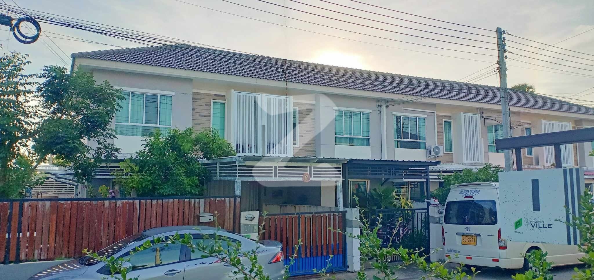 ขายทาวน์เฮ้าส์ 2 ชั้น แปลงมุม เลขที่ 367/20  หมู่บ้านพฤกษาวิวล์ (บ่อกรวด) ต.เทพกระษัตรี อ.ถลาง จ.ภูเก็ต                : เจ้าของขายเอง (งดรับนายหน้า)