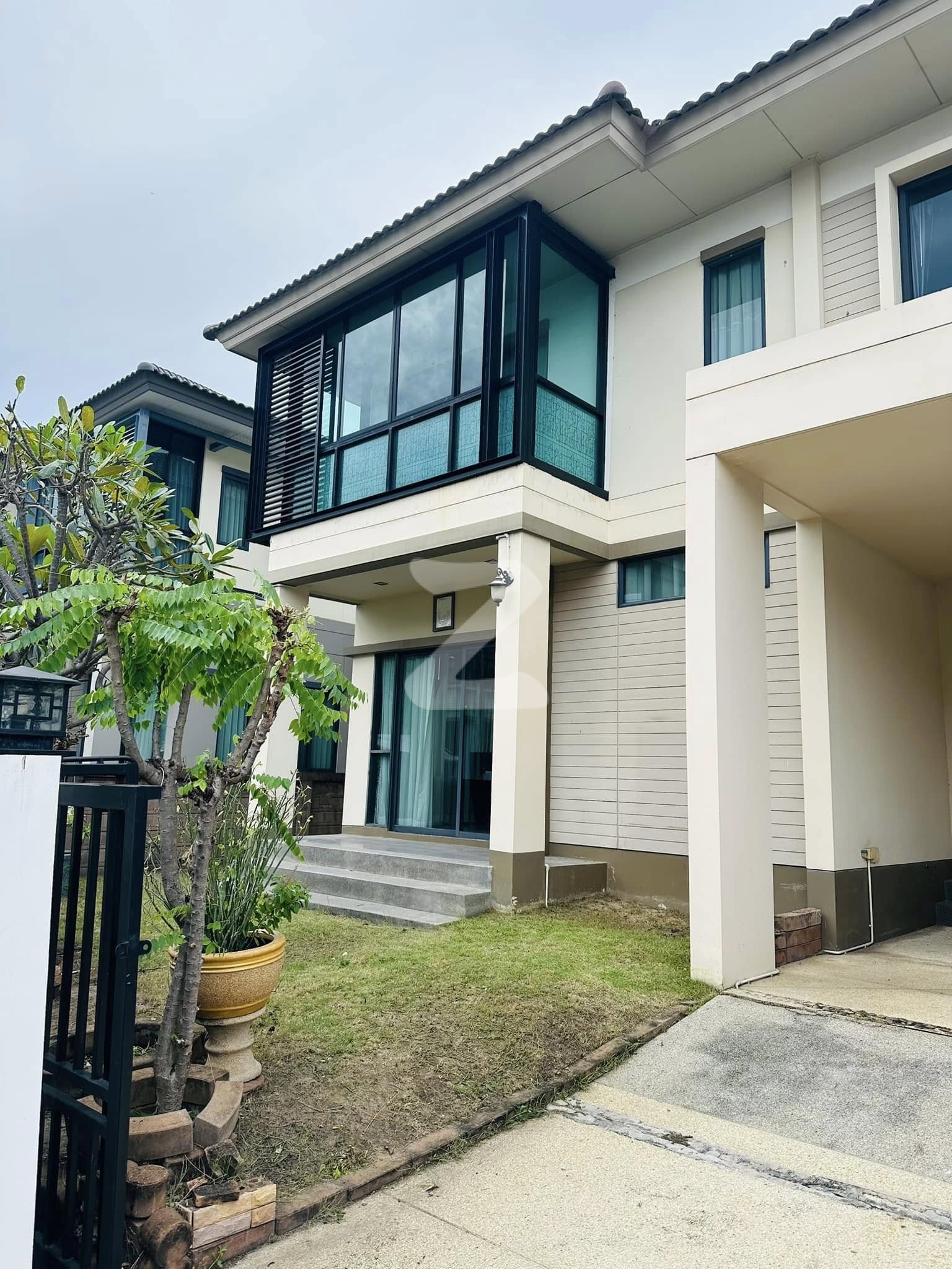 บ้านเดี่ยว52.6 ตารางวา  ในเครือแสนสิริ A++ โครงการสราญสิริ ติวานนท์ -แจ้งวัฒนะ                   : เจ้าของขายเอง (งดรับนายหน้า)