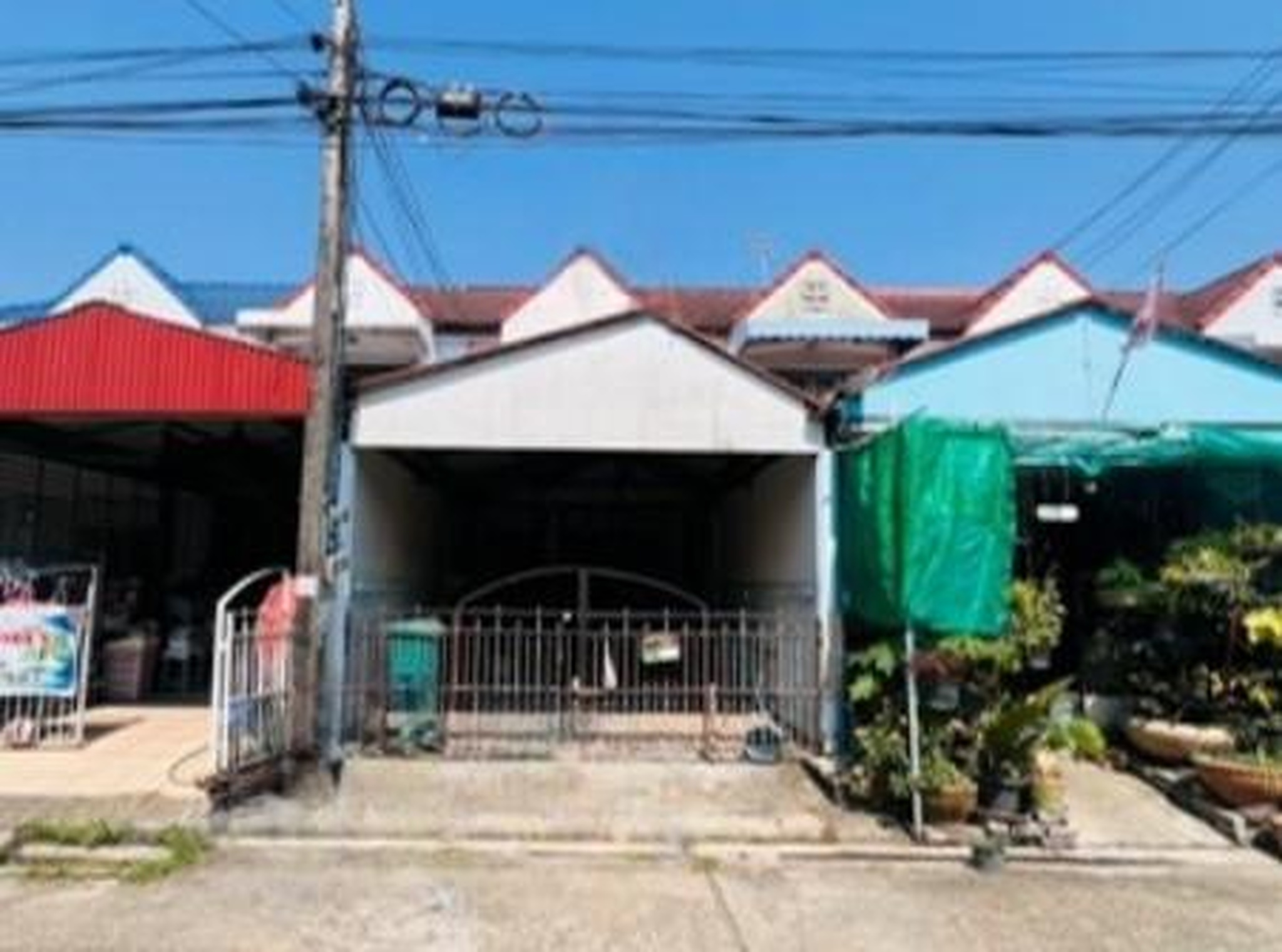 ทรัพย์สถาบันโดย GHB ทาวน์เฮาส์ ศุภาลัยบุรี