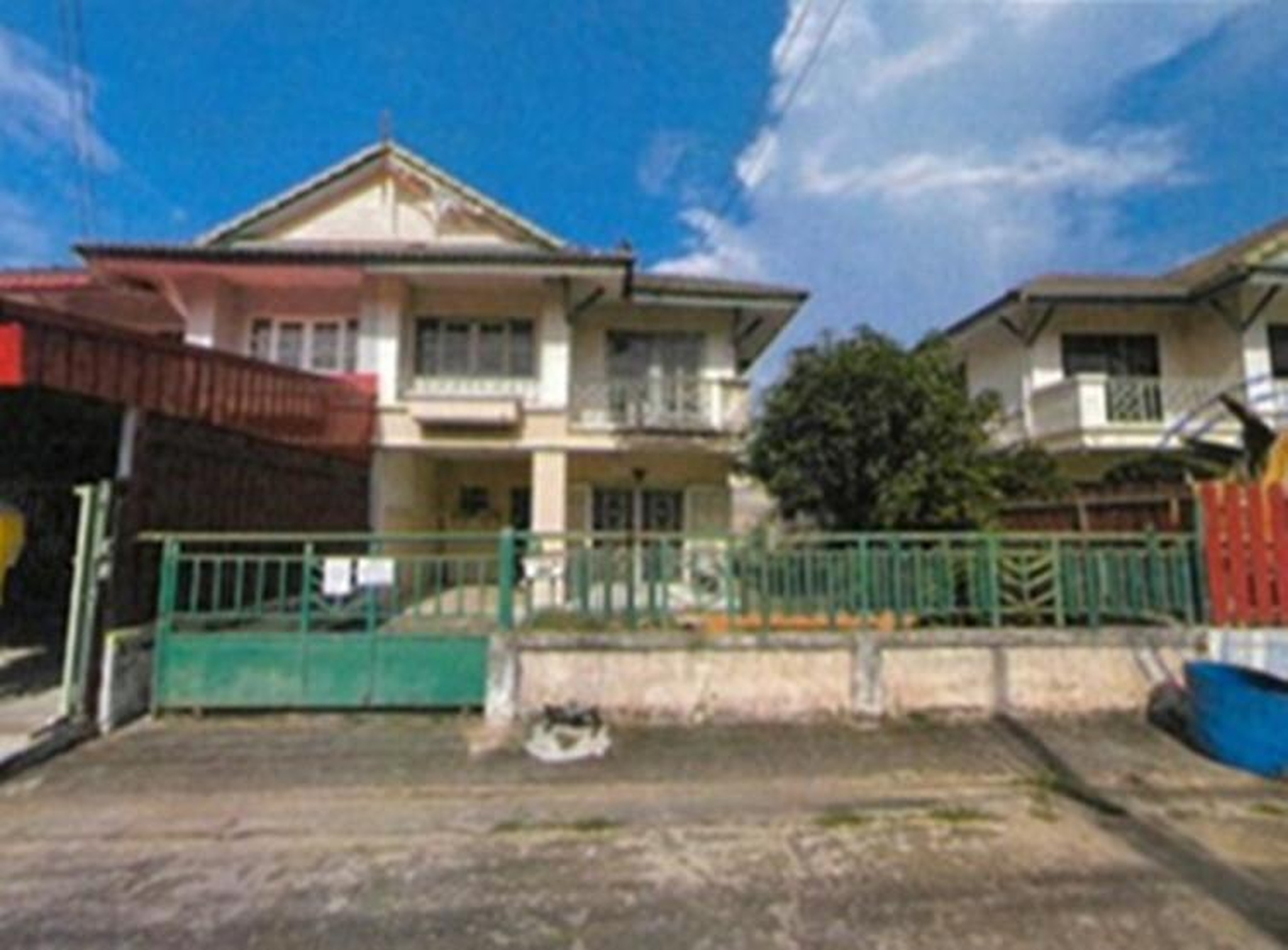 ทรัพย์สถาบันโดย GHB บ้านแฝด พฤกษา 2