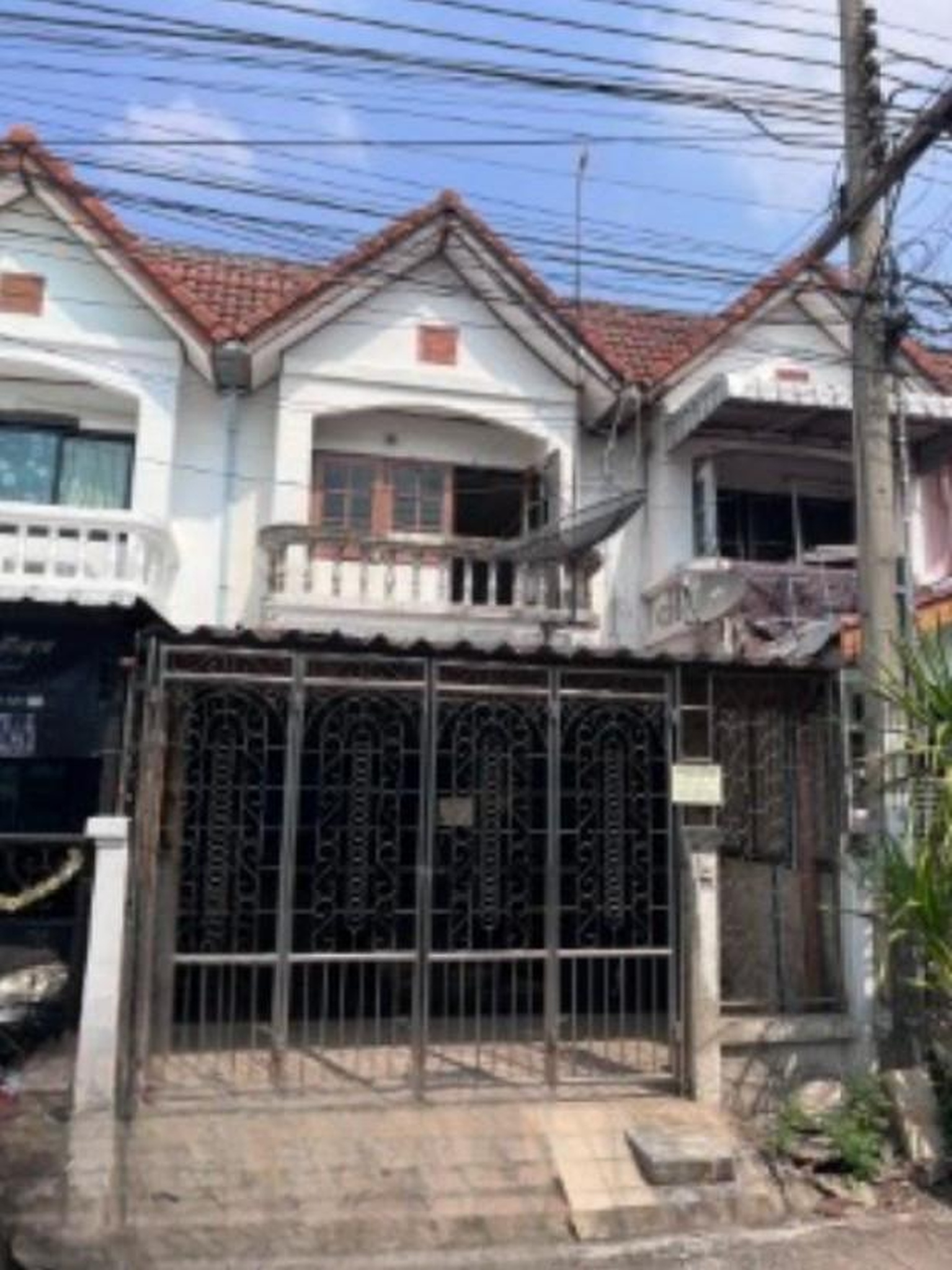 ทรัพย์สถาบันโดย GHB ทาวน์เฮาส์ ศศิวรรณ