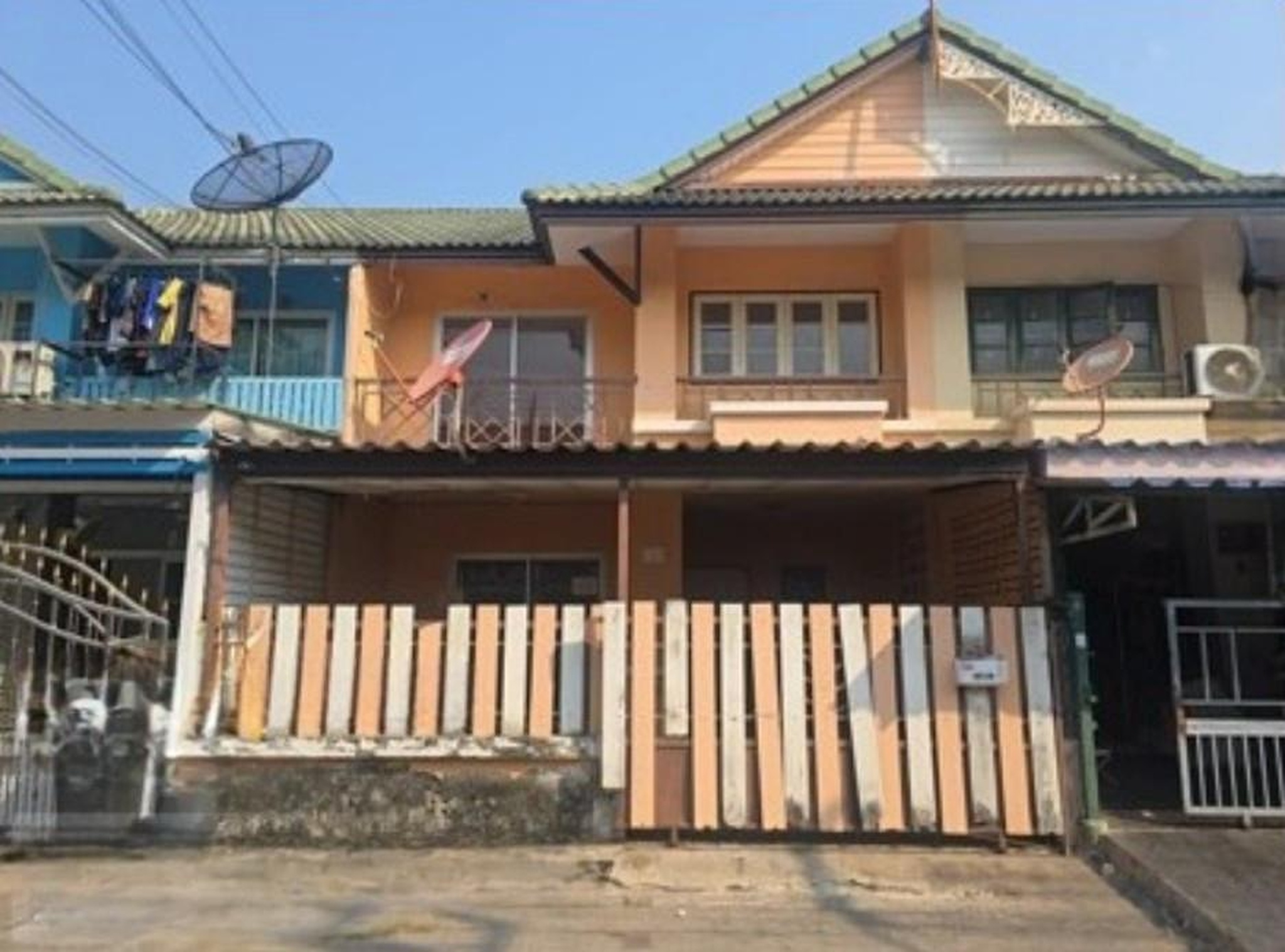 ทรัพย์สถาบันโดย GHB ทาวน์เฮาส์ พฤกษา 12