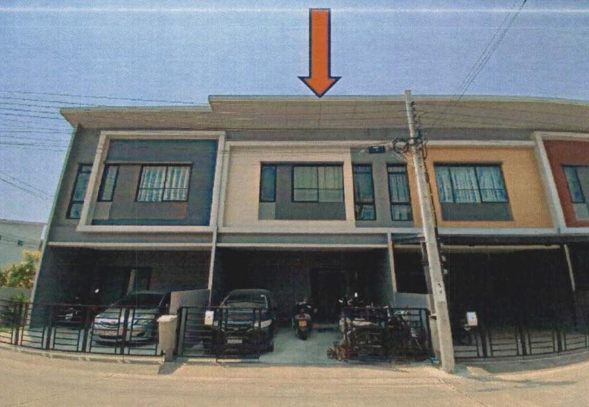 ทรัพย์สถาบันโดย GHB ทาวน์เฮาส์ สิริเพลสประชาอุทิศ 90