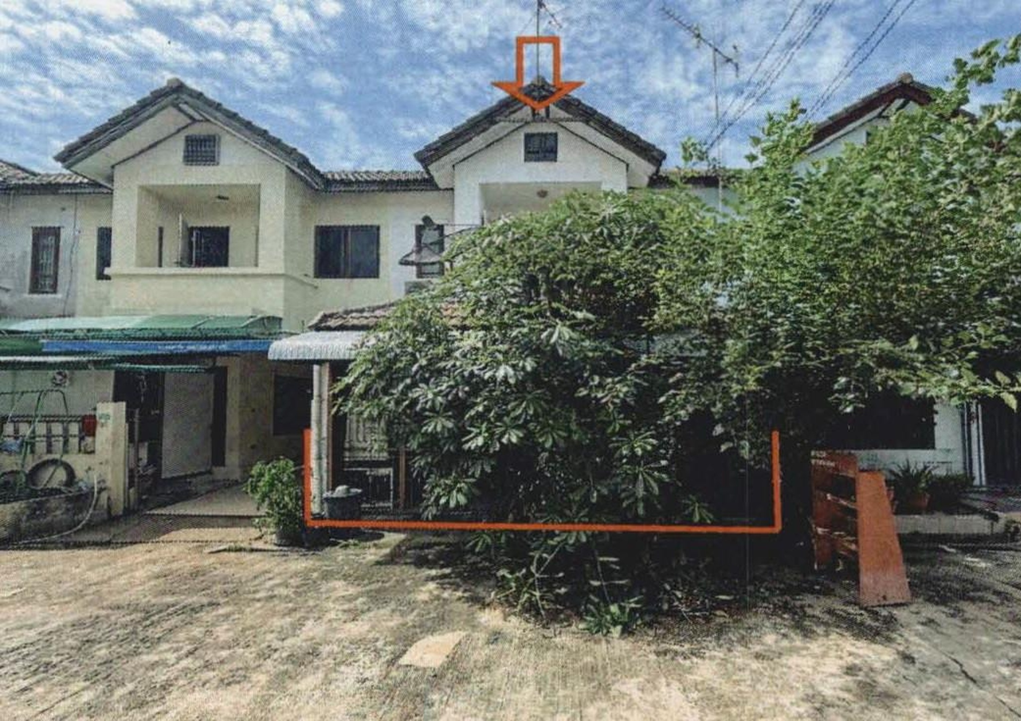 ทรัพย์สถาบันโดย GHB ทาวน์เฮาส์ กรีนการ์เด้นโฮม
