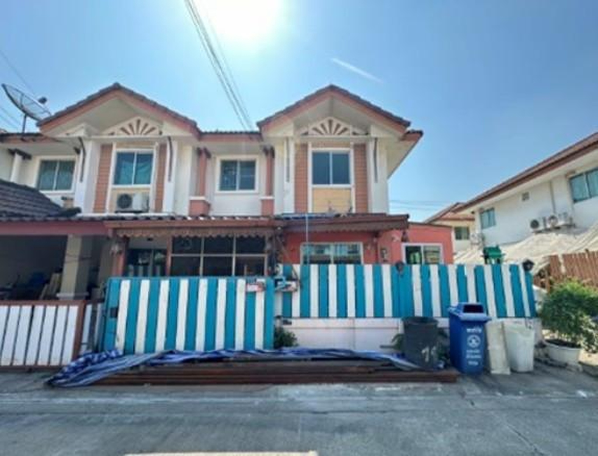 ทรัพย์สถาบันโดย GHB ทาวน์เฮาส์ พฤกษาวิลล์ 9 ศรีนครินทร์-เทพารักษ์ (Pruksa Ville 9 Srinakarin-Teparak)