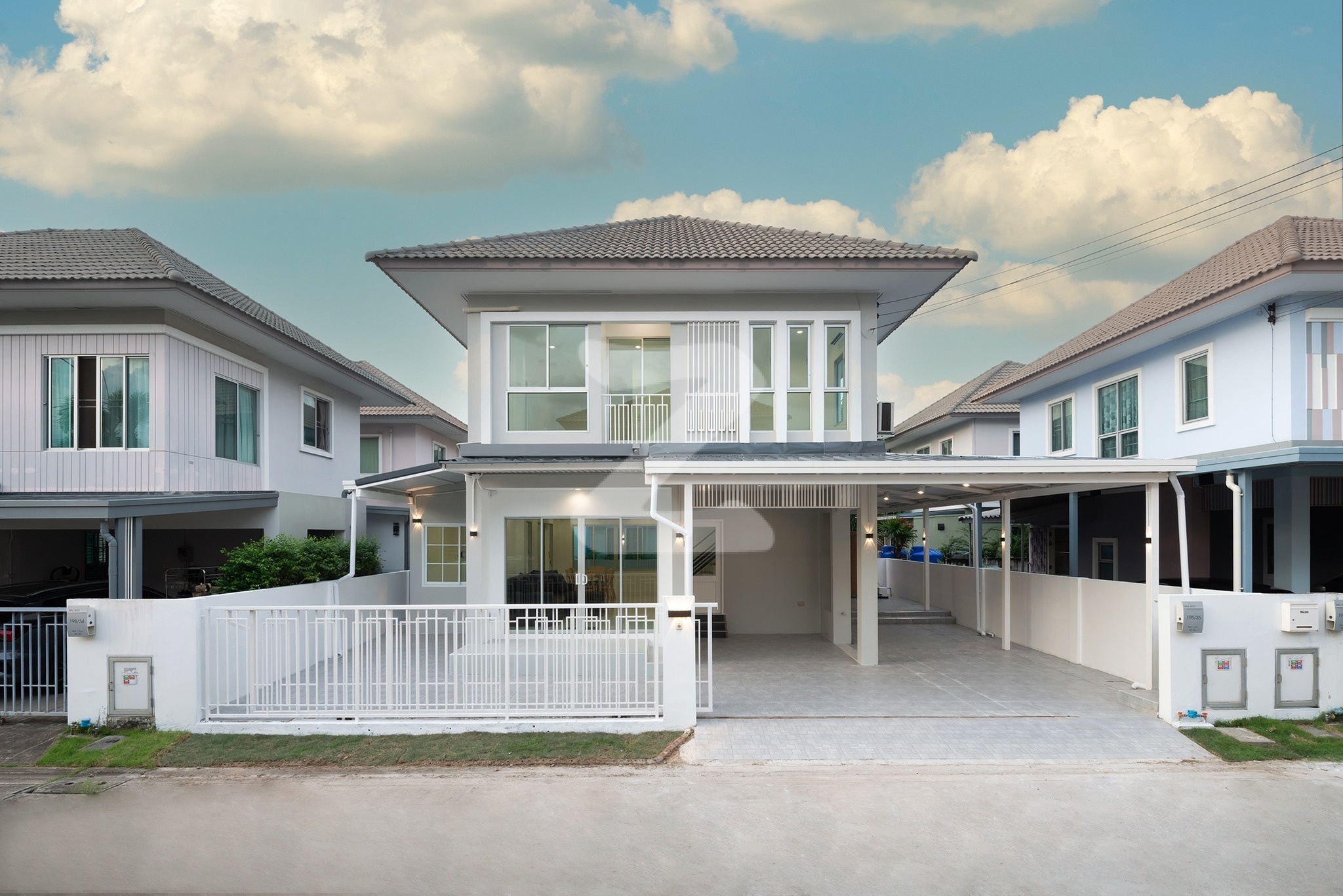 🏡หมู่บ้าน วิลล่า โนวา วัชรพล-สายไหม  ติดถนนใหญ่ สายไหม รีโนเวทต่อเติมครบใช้วัสดุคุณภาพ  ขนาด 4 ห้องนอน 2 ห้องน้ำ        : เจ้าของขายเอง (งดรับนายหน้า)