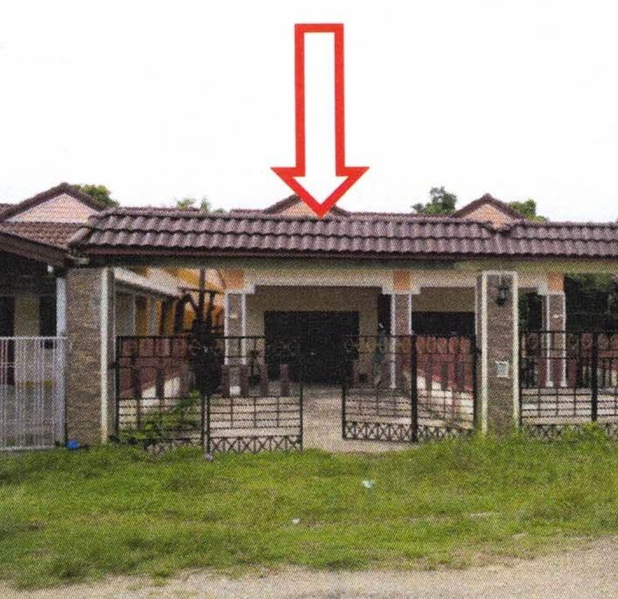 ทรัพย์สถาบันโดย GHB บ้านแฝด ไม่ปรากฏชื่อ