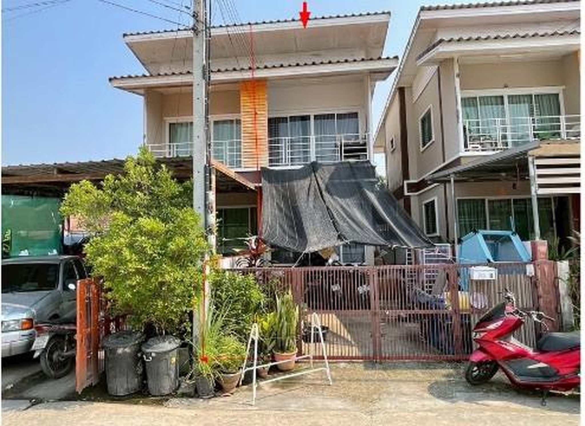 ทรัพย์สถาบันโดย GHB บ้านแฝด กัสมา บ้านดิน