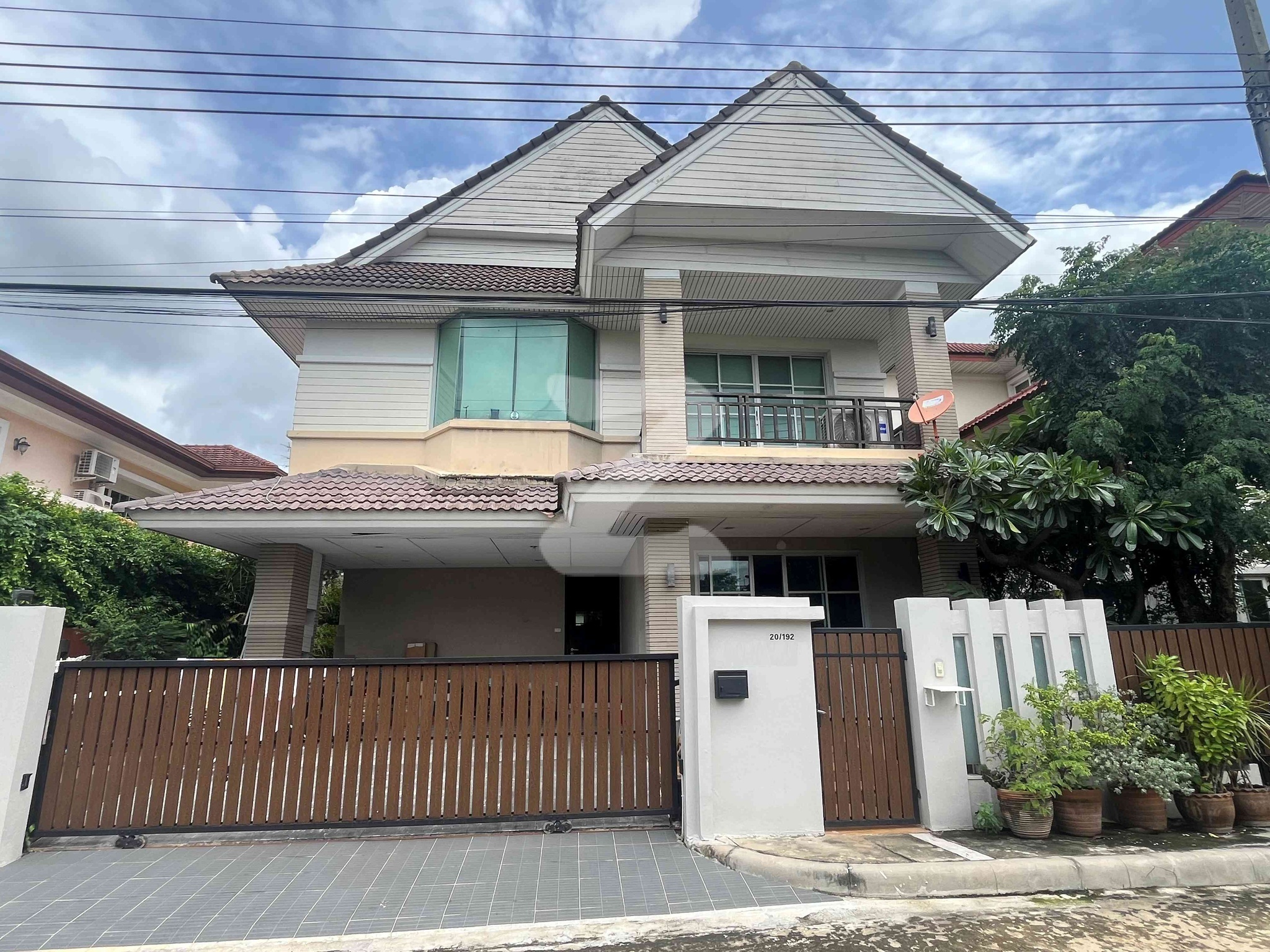 บ้านเดี่ยวหมู่บ้านแกรนด์คาแนลประชาชื่น 4ห้องนอน 4 ห้องน้ำ ทำเลดีมาก ถูกสุดในย่านนี้ : เจ้าของขายเอง