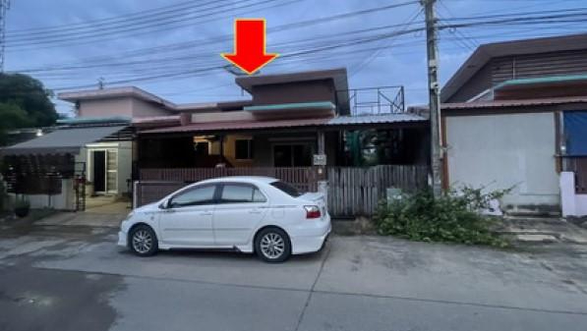 ทรัพย์สถาบันโดย GHB บ้านแฝด ปลายฟ้า