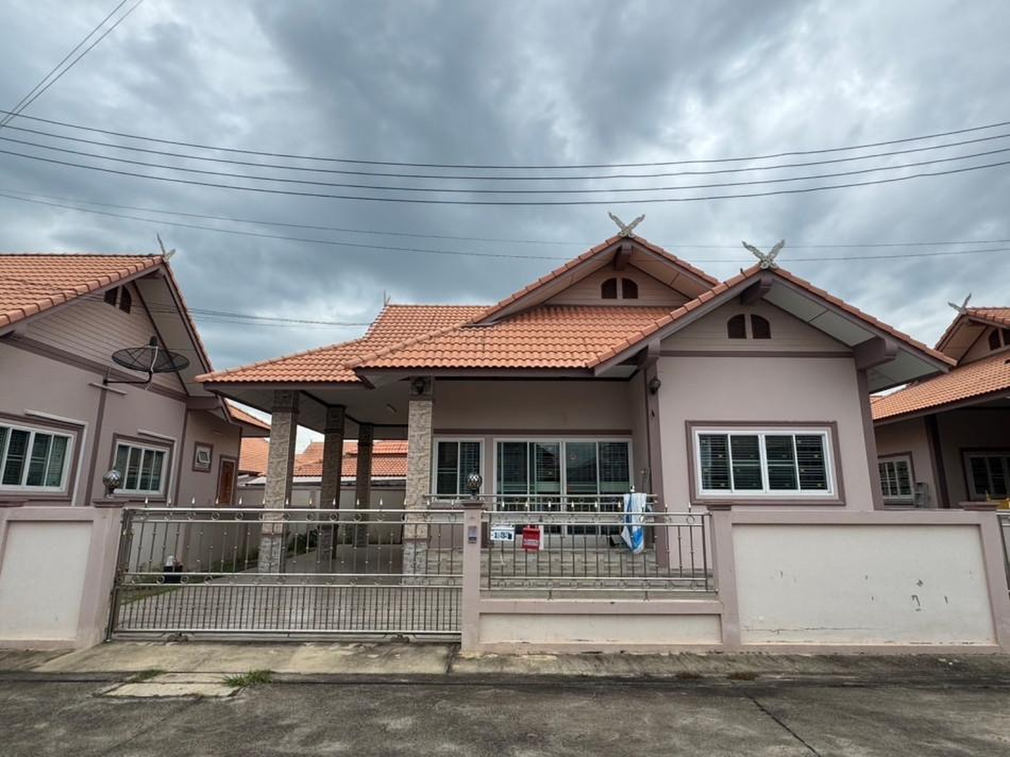 ทรัพย์สถาบันโดย GHB บ้านเดี่ยว อุดมสุข
