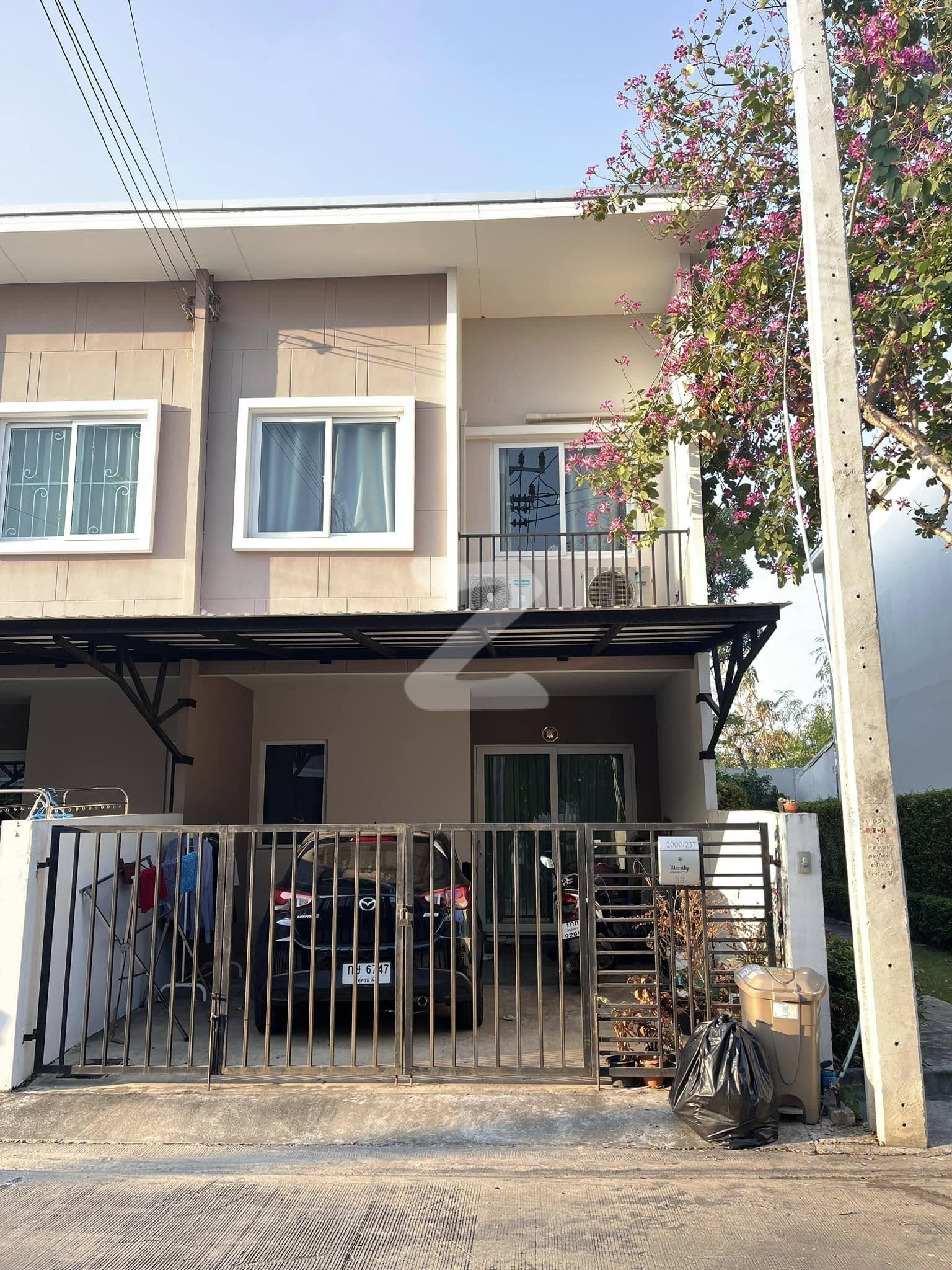 🎉ขายทาวน์โฮมหลังมุมมือสอง  📍หมู่บ้านเบล็สซิตี้ พารค์ สุขุมวิท-บางปู        บ้านหลังใหญ่ทำเลดีใกล้รถไฟฟ้าเพียง 800 เมตรสถานีเคหะ : เจ้าของขายเอง (งดรับนายหน้า)