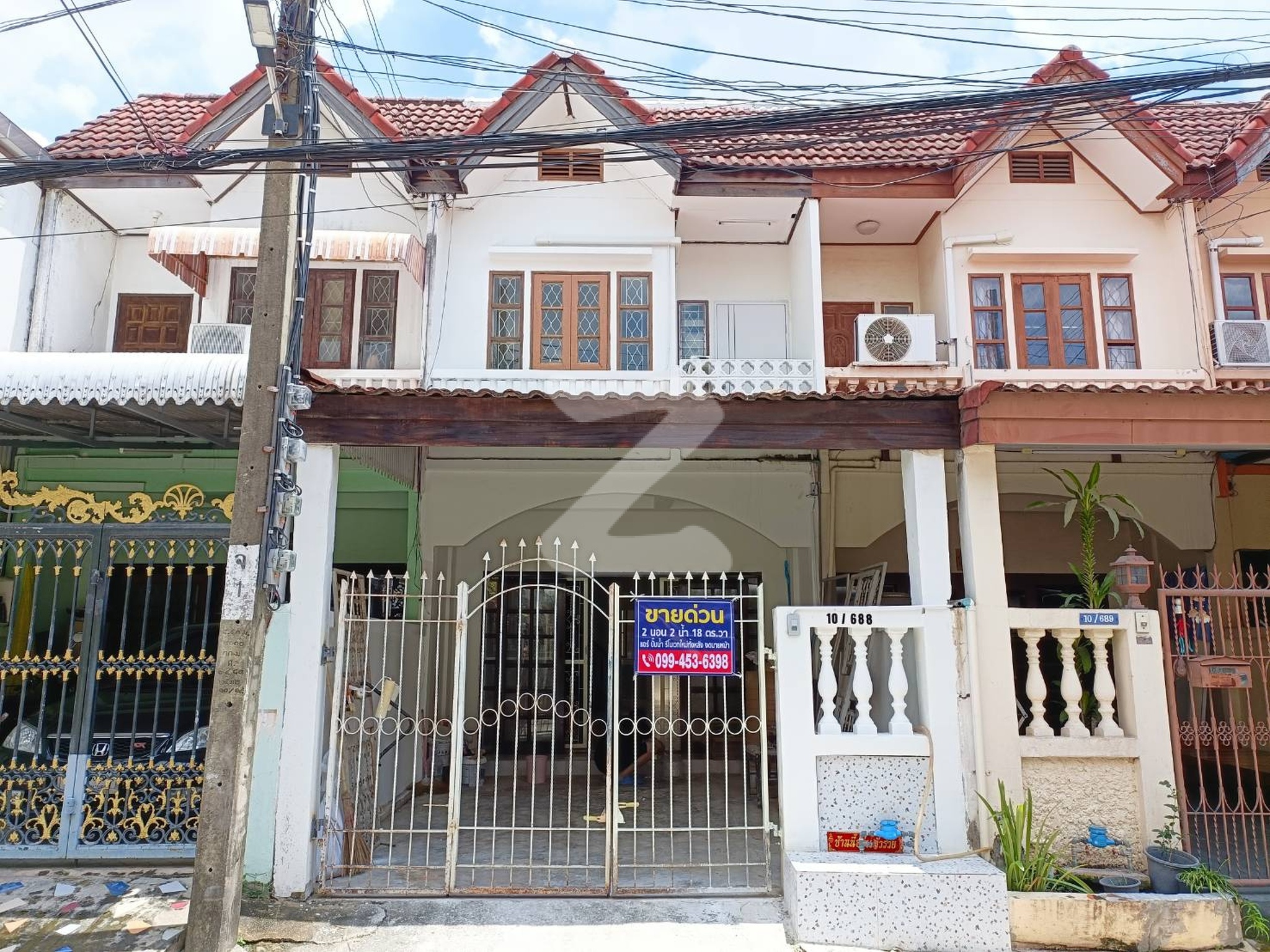 ขายบ้านทาวน์เฮ้าท์ 18 ตร.วา รีโนเวทใหม่เอี่ยมทั้งหลัง ซอยนวมินทร์ 93 เจ้าของขายเอง งดนายหน้า : เจ้าของขายเอง (งดรับนายหน้า)