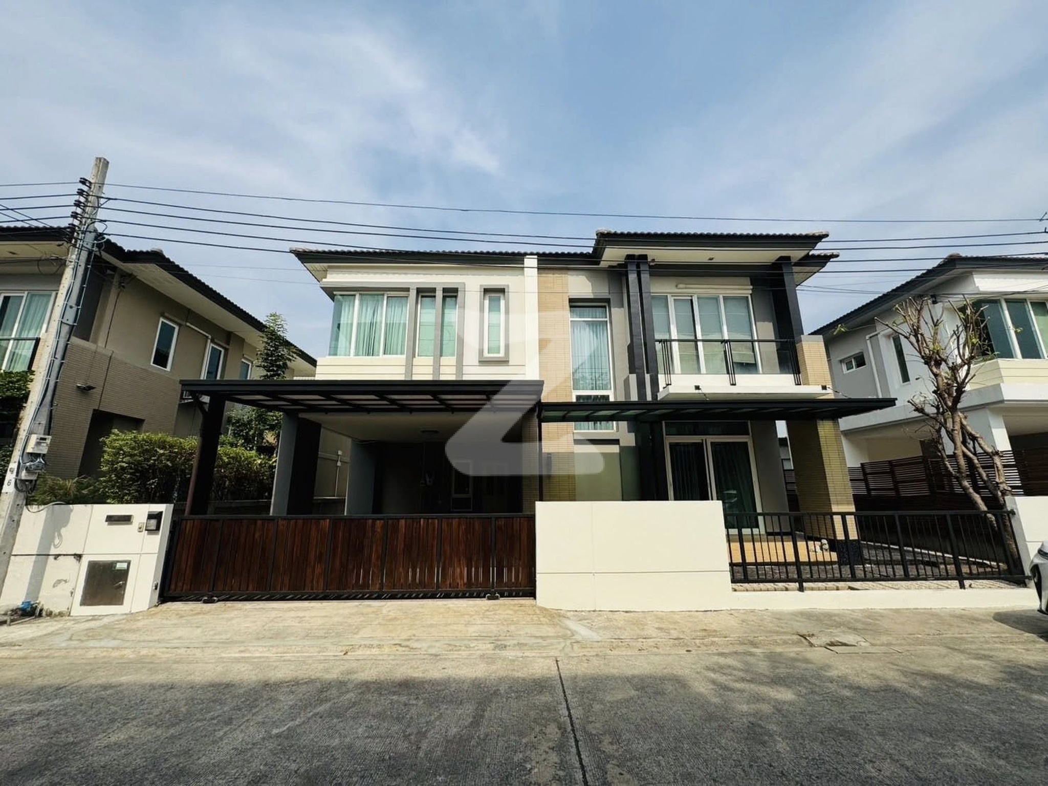 เจ้าของขายเอง!! บ้านเดี่ยว 2ชั้น หมู่บ้าน คาซ่า เลเจ้นด์ (Casa Legend) ราชพฤกษ์-ปิ่นเกล้า พร้อมอยู่!!  เนื้อที่ 54.4 ตรว. พื้นที่ใช้สอย 197 ตรม.       : เจ้าของขายเอง (งดรับนายหน้า)