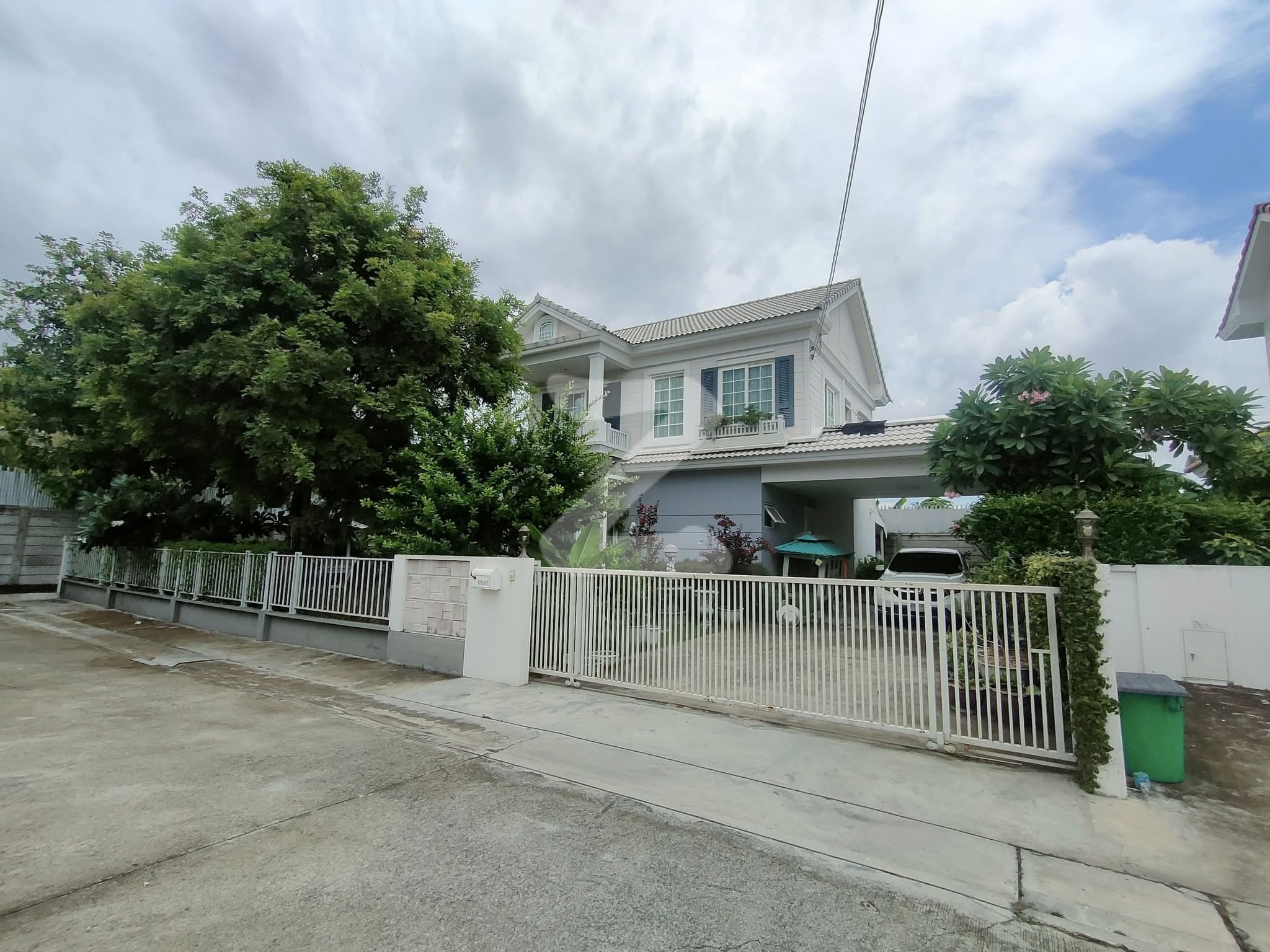 ขายบ้านเดี่ยว หมู่บ้านโกลเด้นเพรสทีจ ซ.เอกชัย102/3 พื้นที่ 106 ตรว.                                   : เจ้าของขายเอง (งดรับนายหน้า)